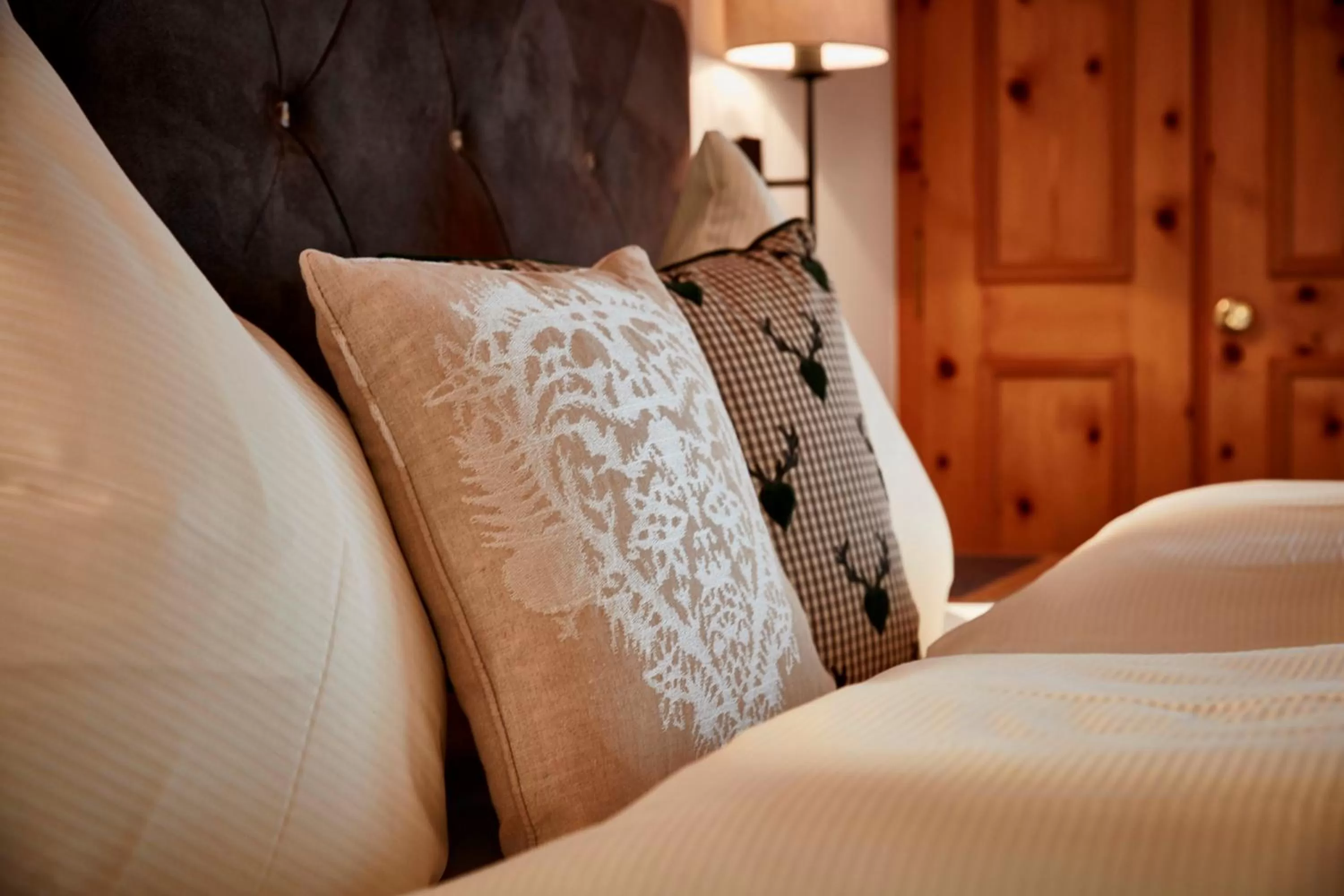 Comfort Double Room with parquet floor in Hotel Steinbock Pontresina