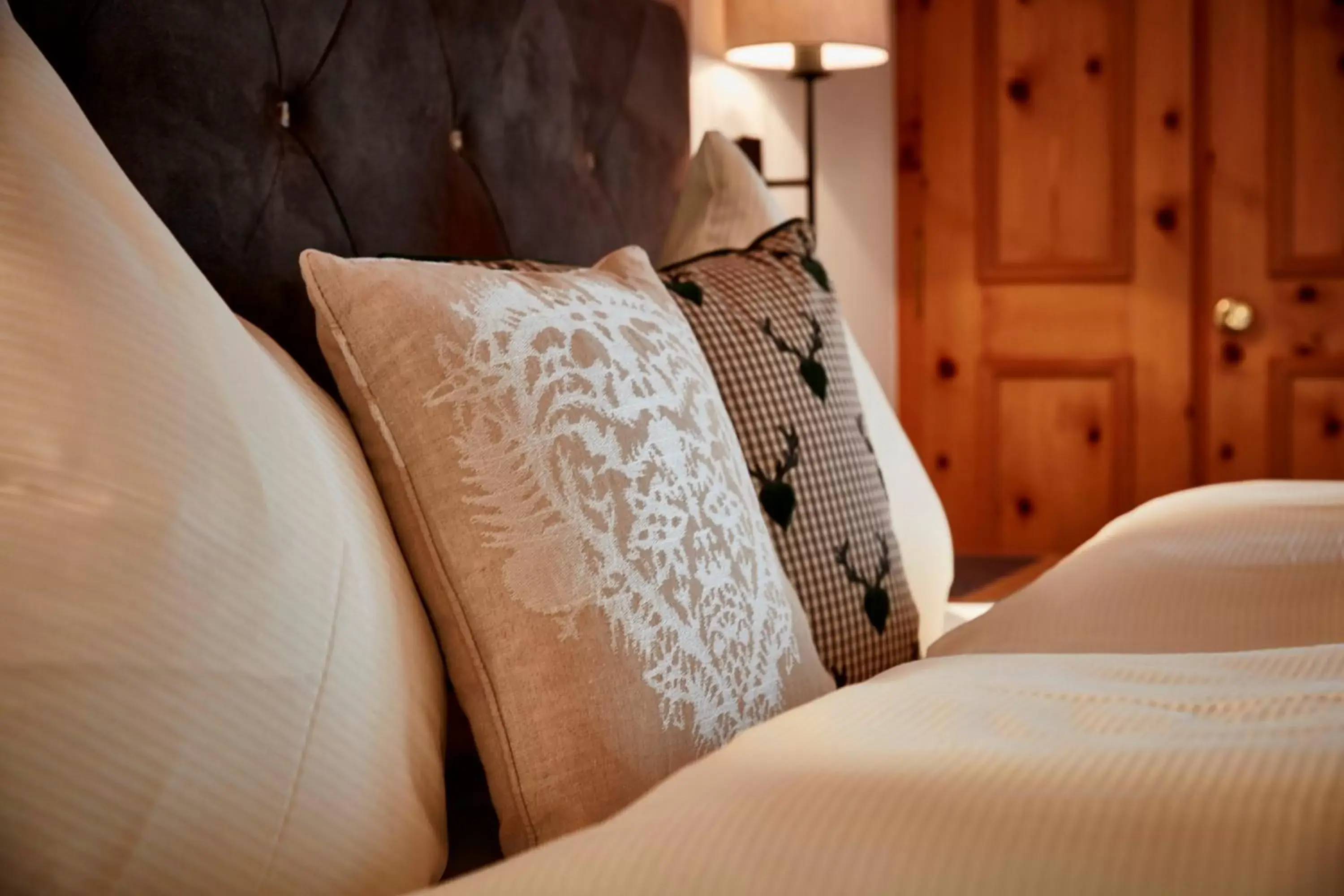 Comfort Double Room with parquet floor in Hotel Steinbock Pontresina Comfort Double Room with parquet floor in Hotel Steinbock Pontresina