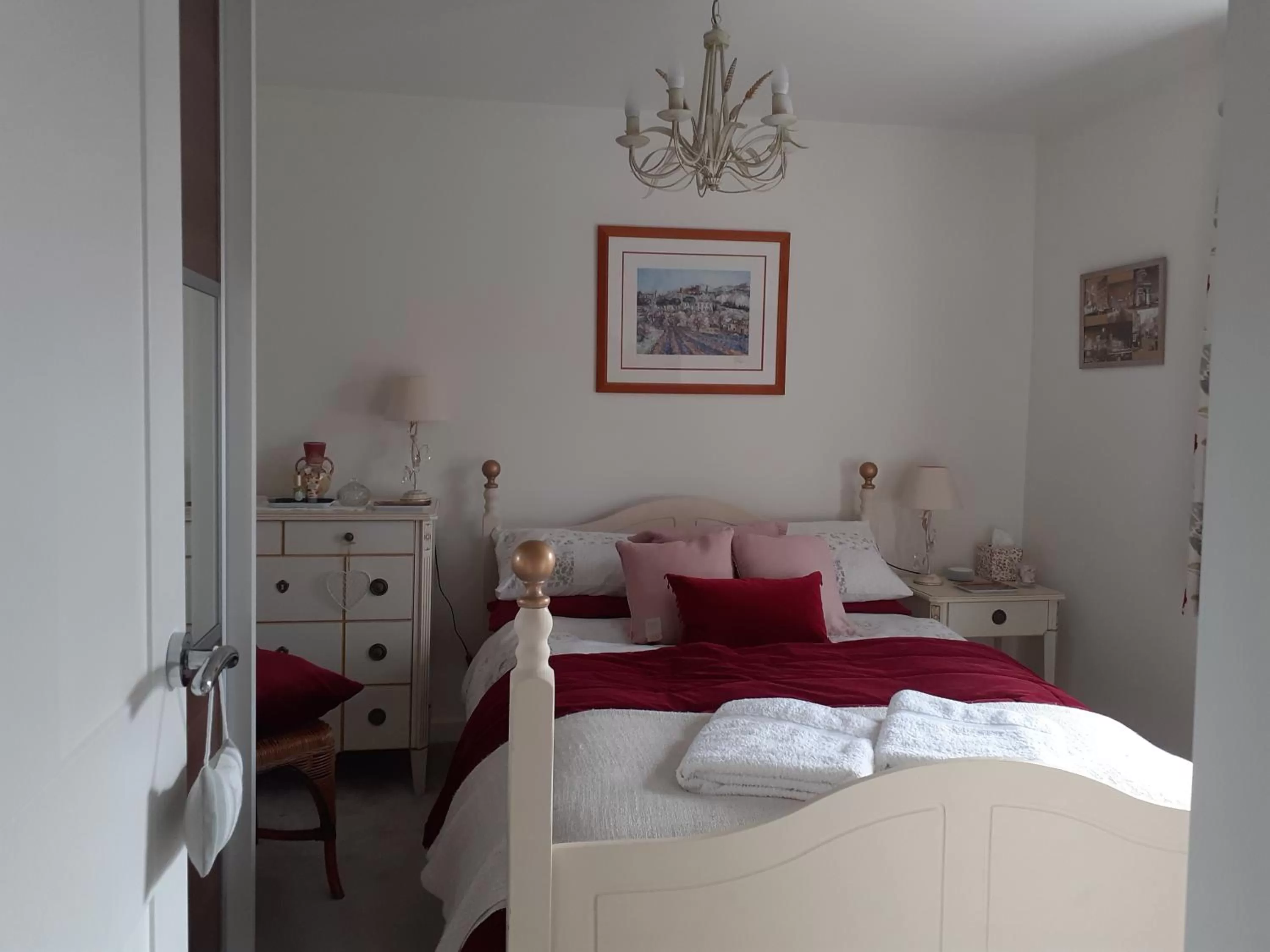 Photo of the whole room, Bed in Barbarella's place