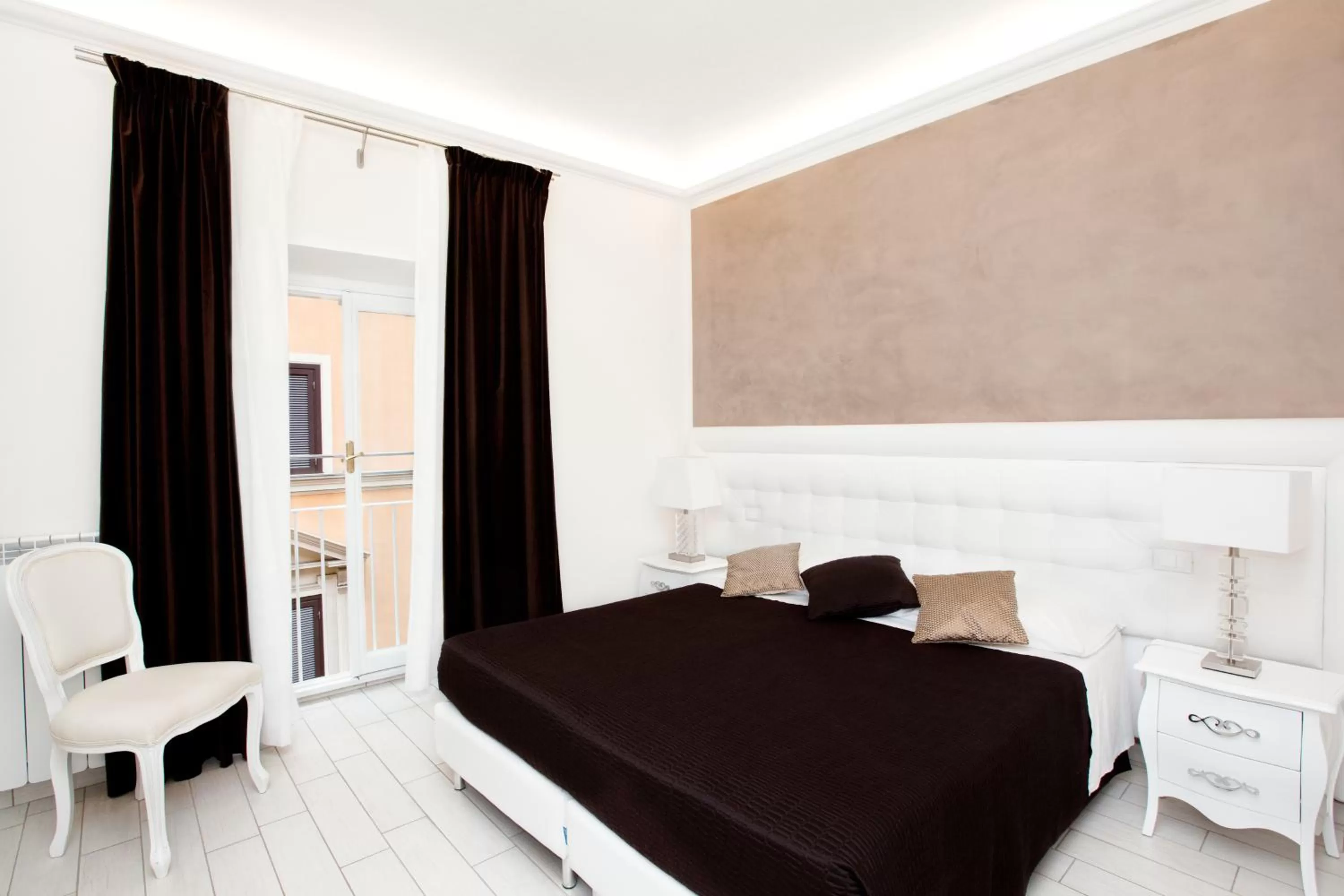 Classic Double or Twin Room in Town House Fontana Di Trevi