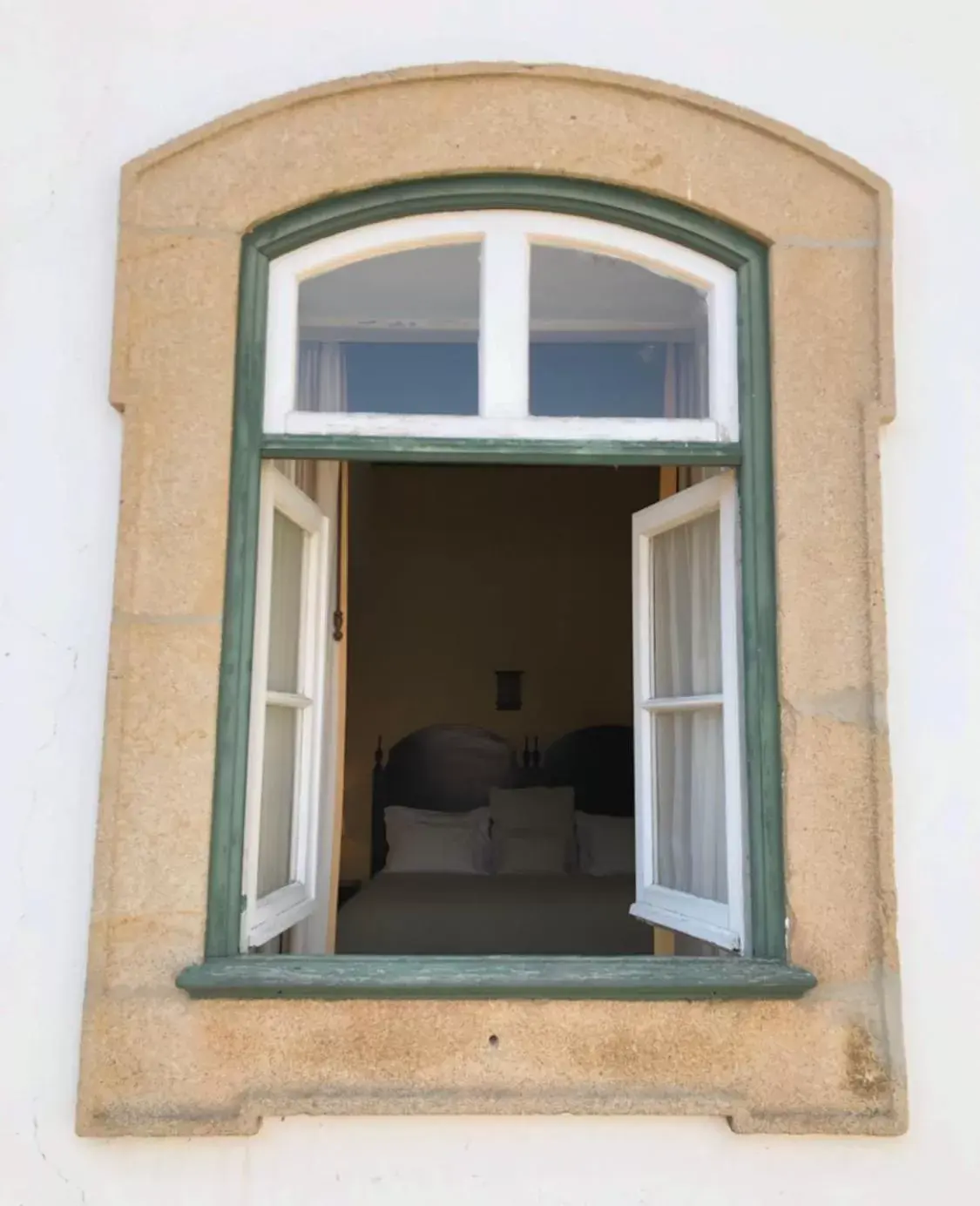 Facade/entrance in Casa Das Obras