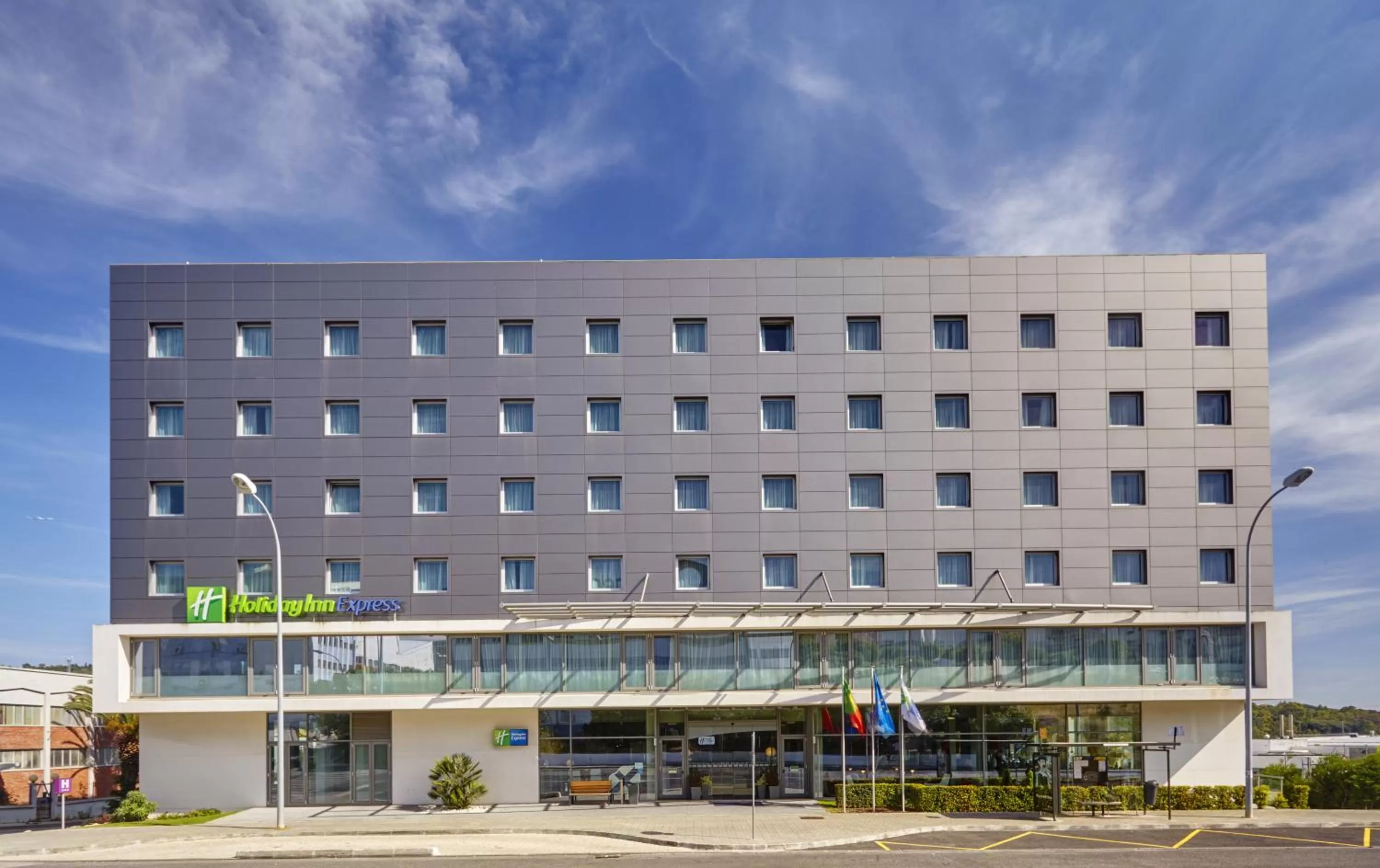 Property building in Holiday Inn Express Lisbon Alfragide by IHG