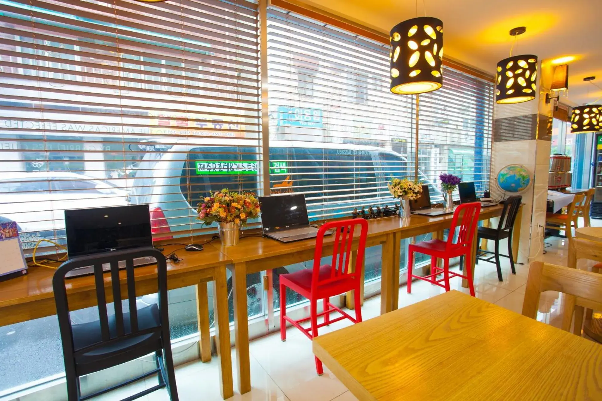 Business facilities, Restaurant/Places to Eat in Jeju R Guesthouse