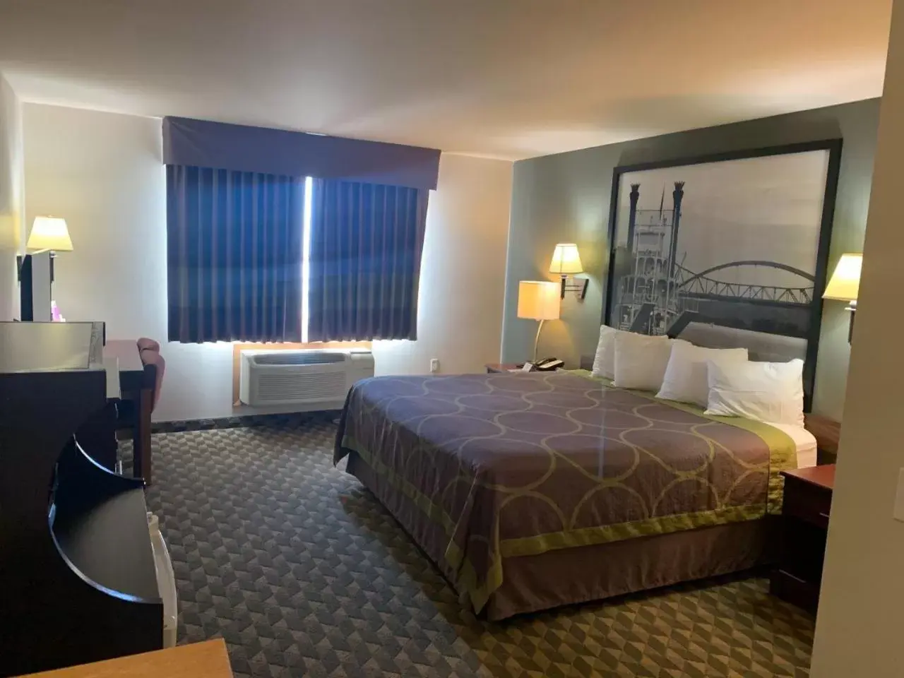 King Room - Non-Smoking in Darlington Inn King Room - Non-Smoking in Darlington Inn