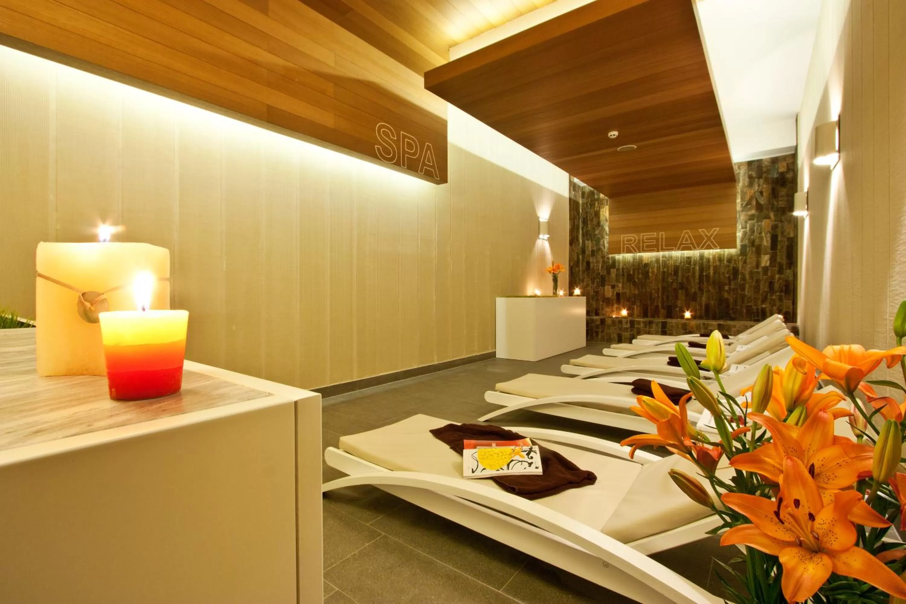 Bed in Vitosha Park Hotel - Free Indoor Pool & Parking