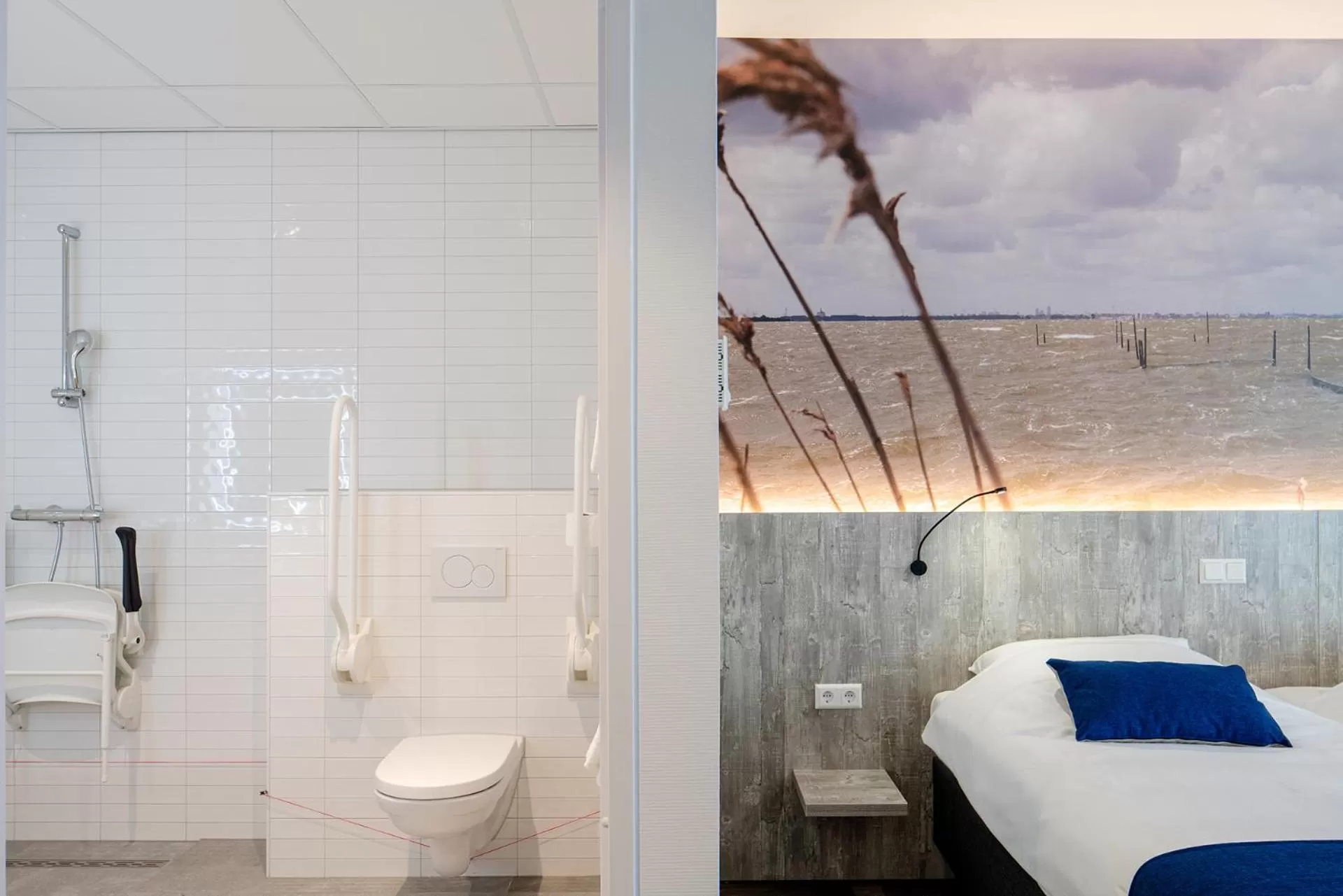 Shower, Bed in ibis Styles Almere