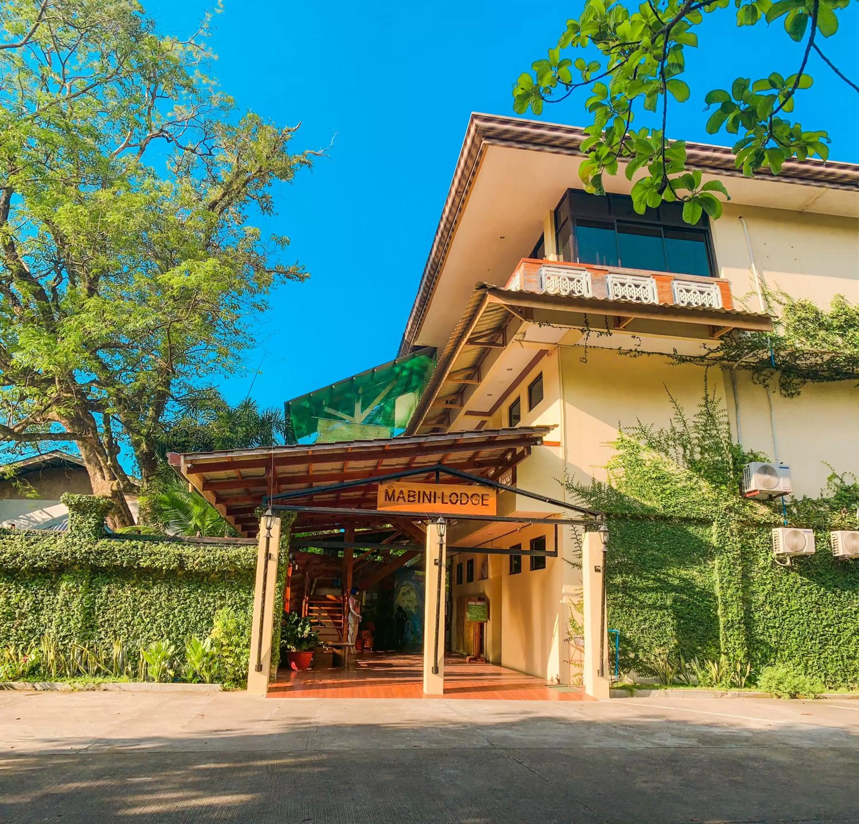 Property building in Mabini Hotel