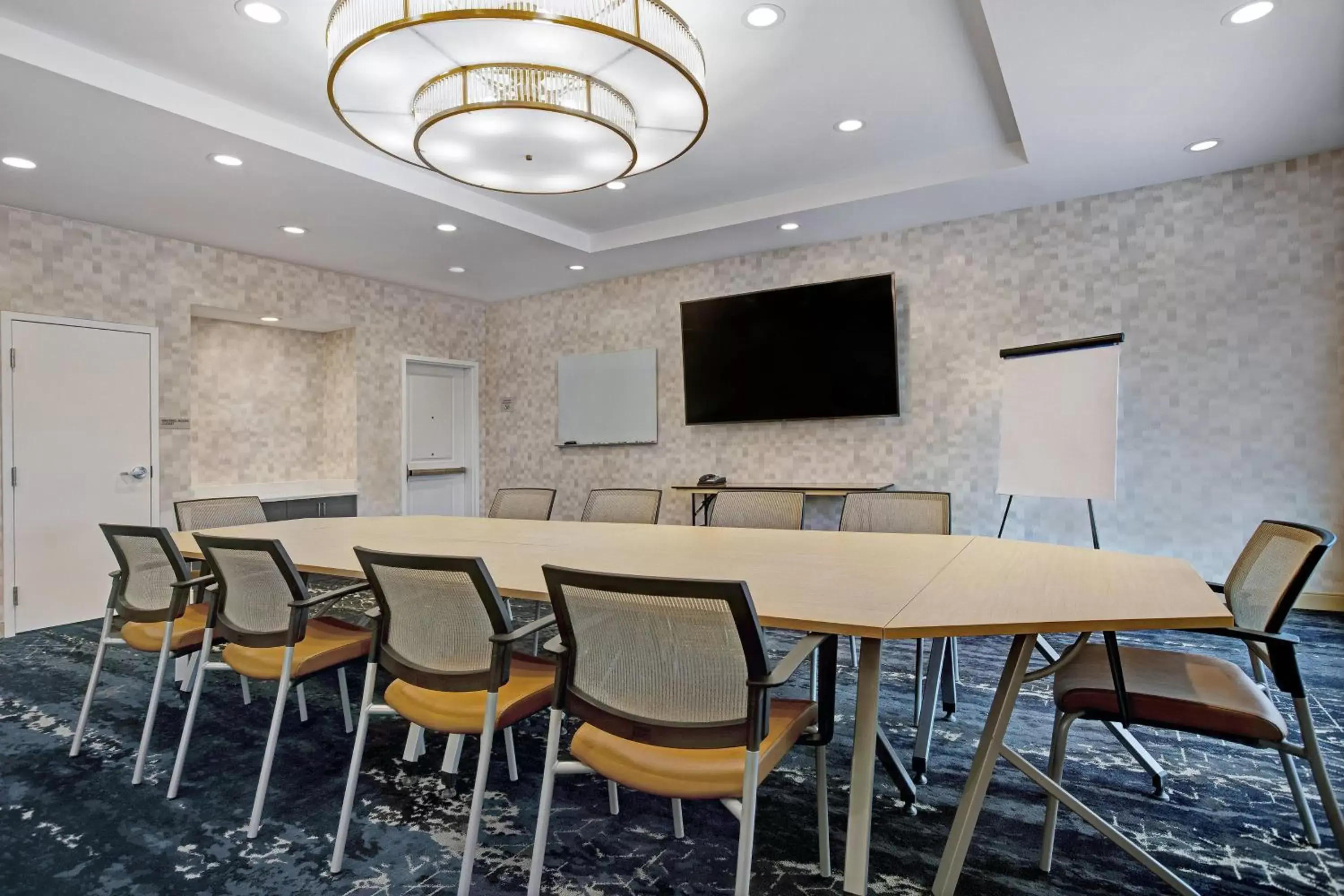 Meeting/conference room in TownePlace Suites by Marriott Potomac Mills Woodbridge