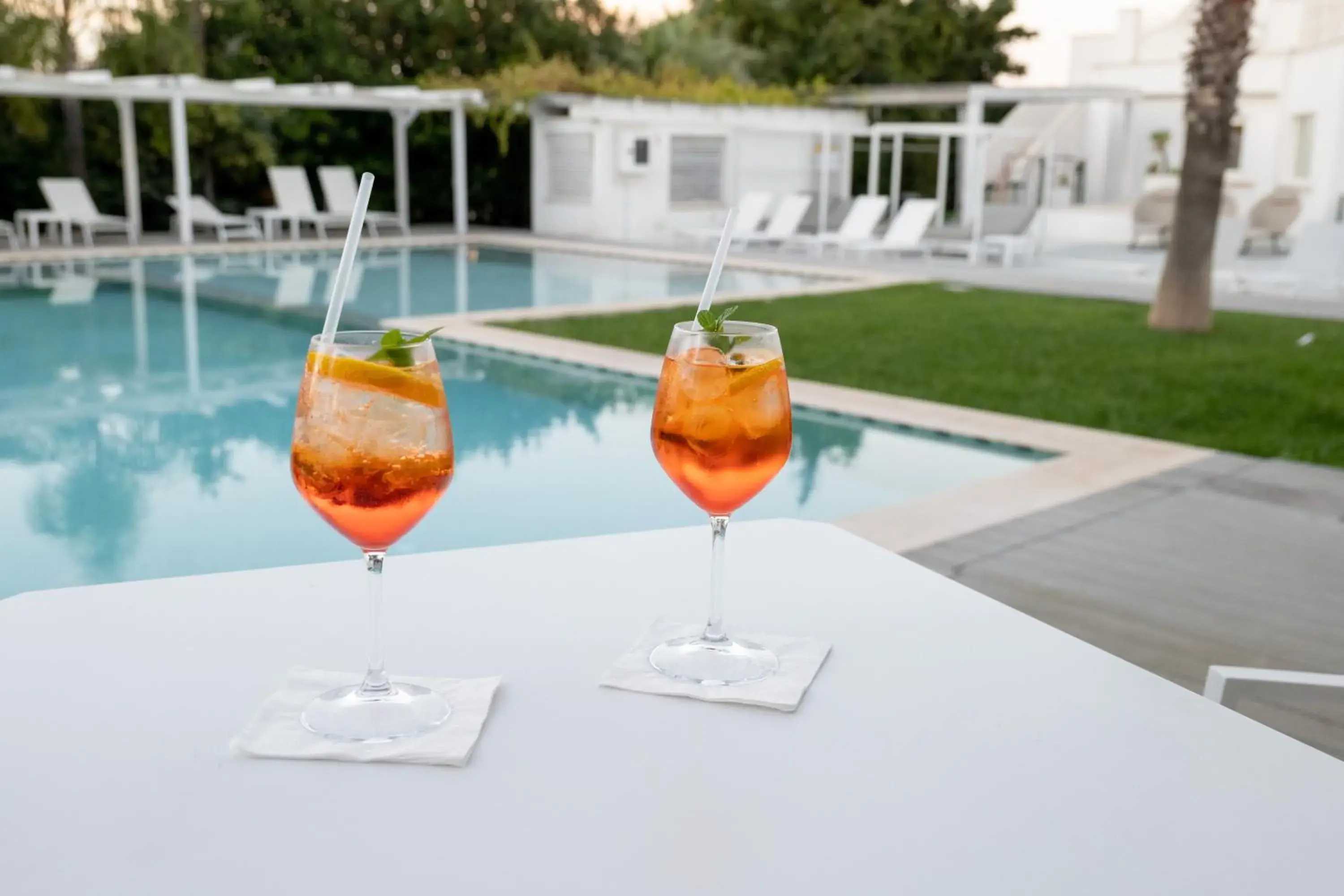 Lounge or bar, Swimming Pool in San Lorenzo Boutique Hotel & SPA