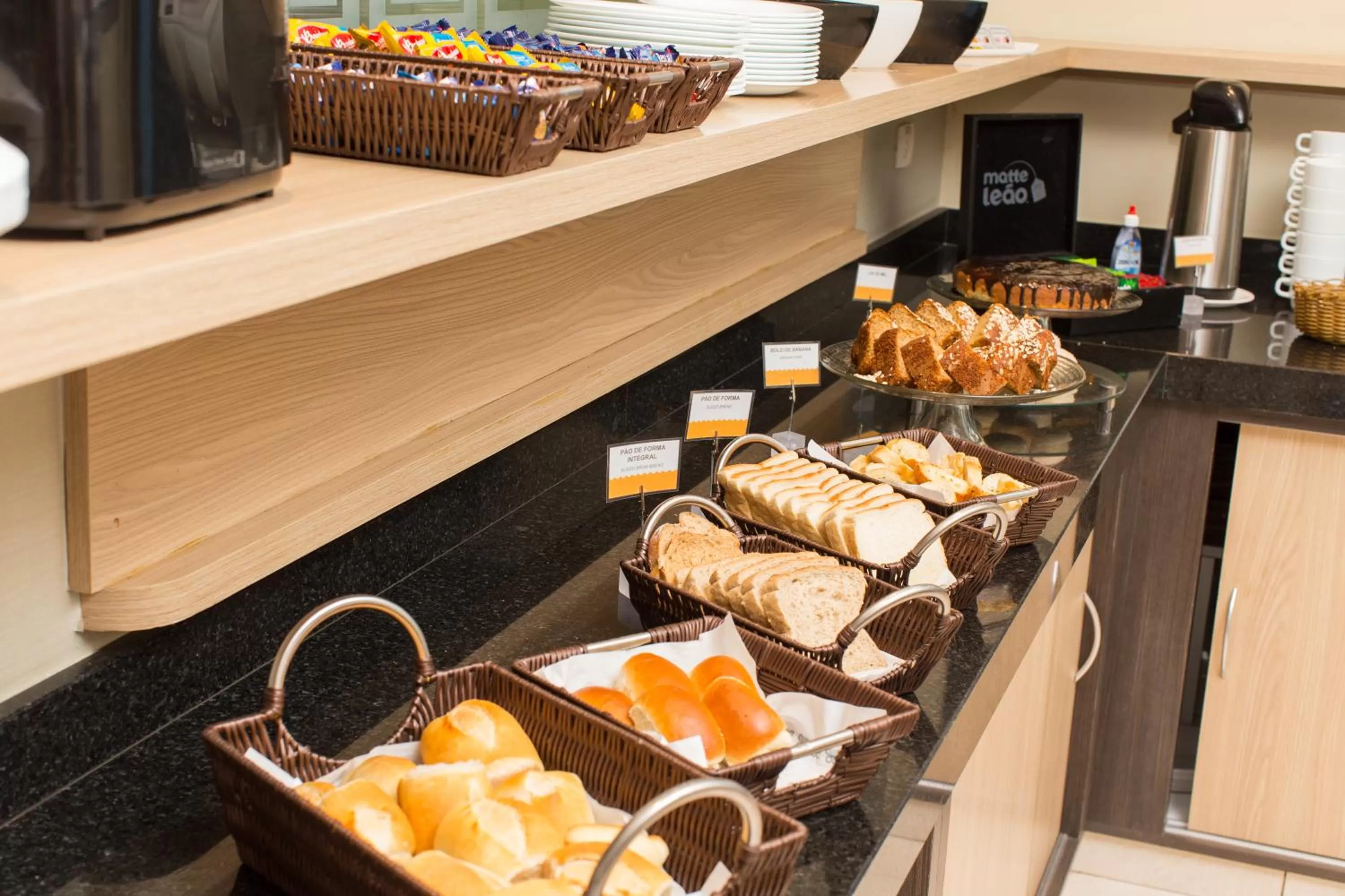 Food in Rio Hotel by Bourbon Curitiba