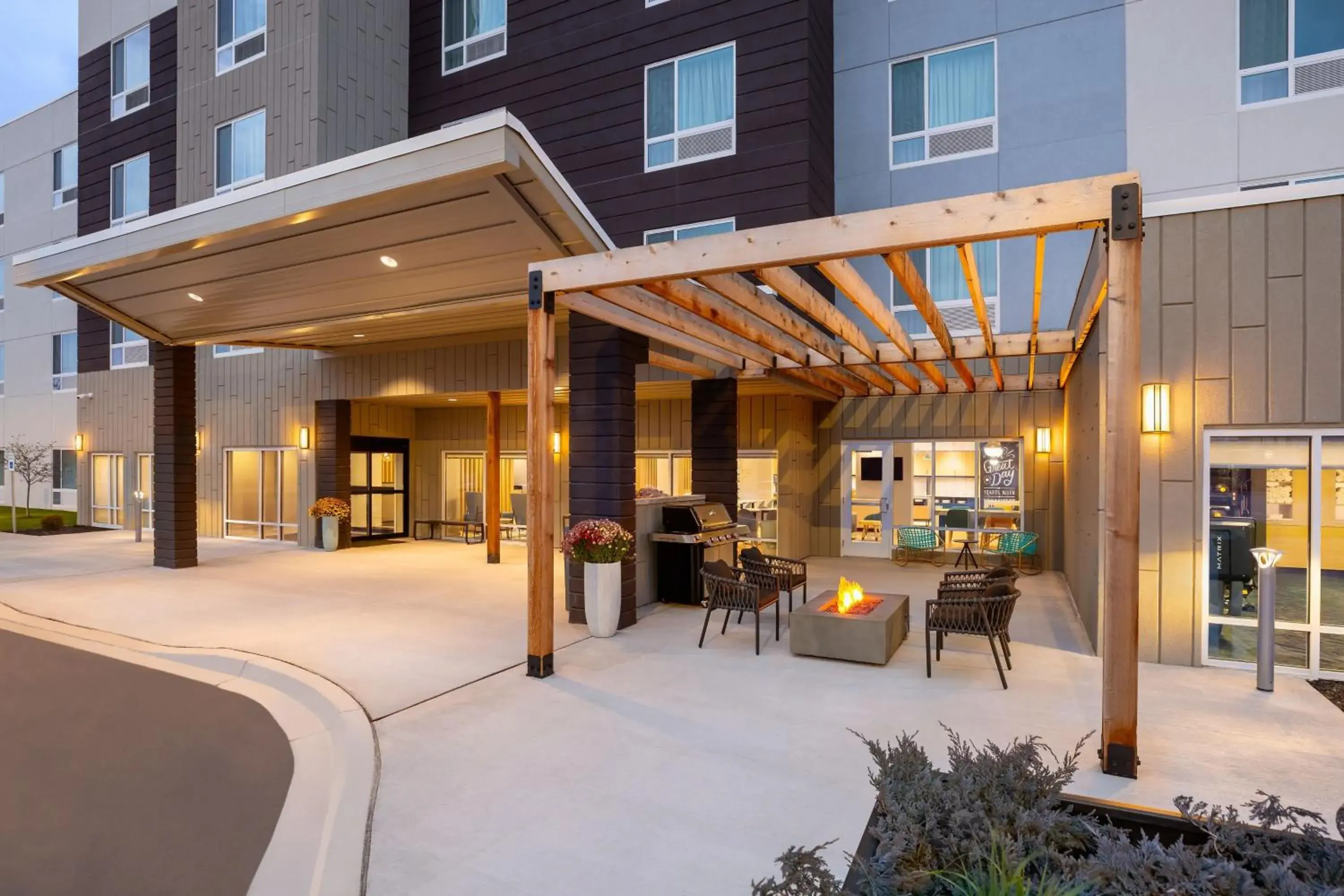 Property building in TownePlace Suites by Marriott Iron Mountain