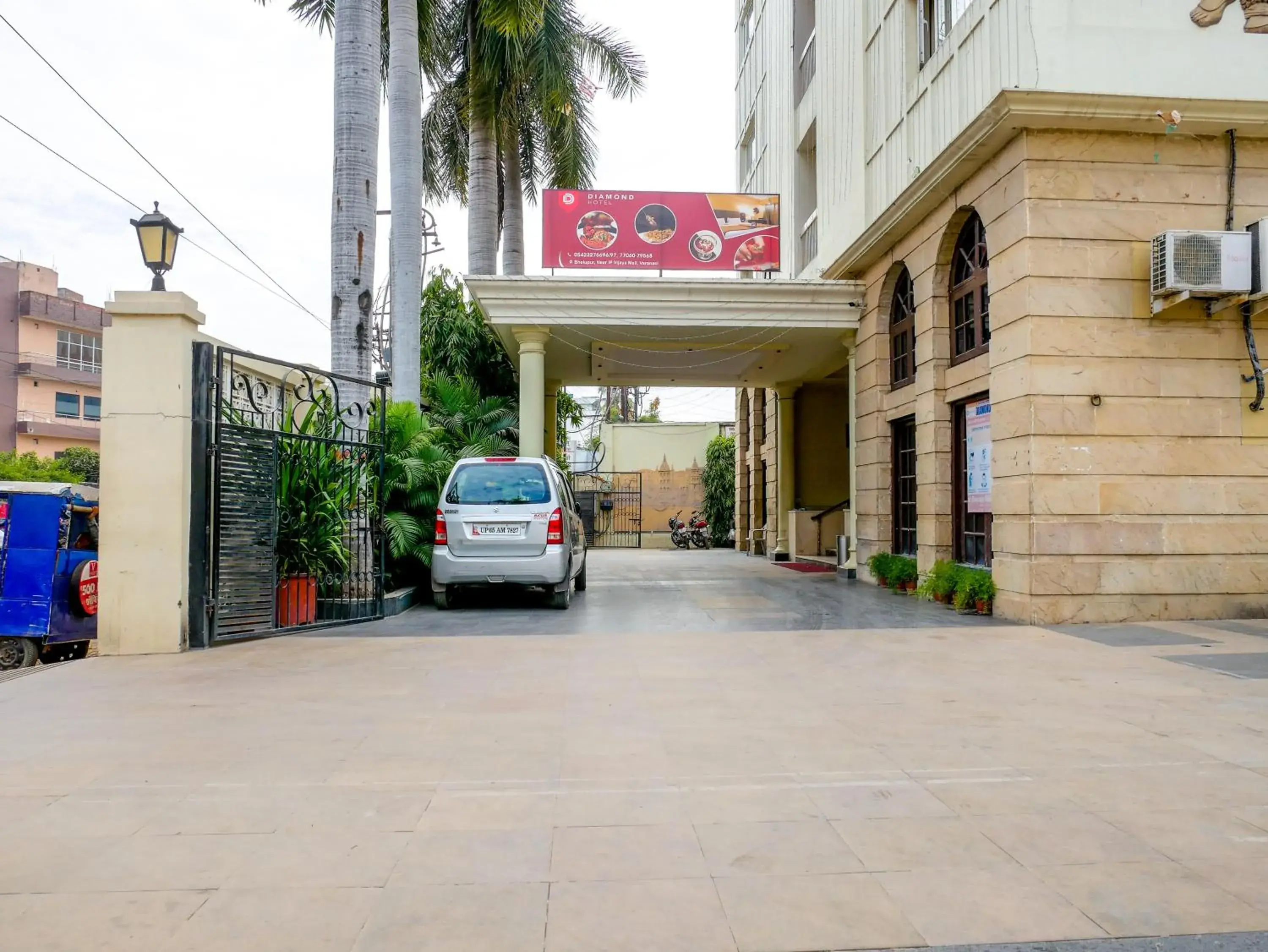 Area and facilities in Diamond Hotel