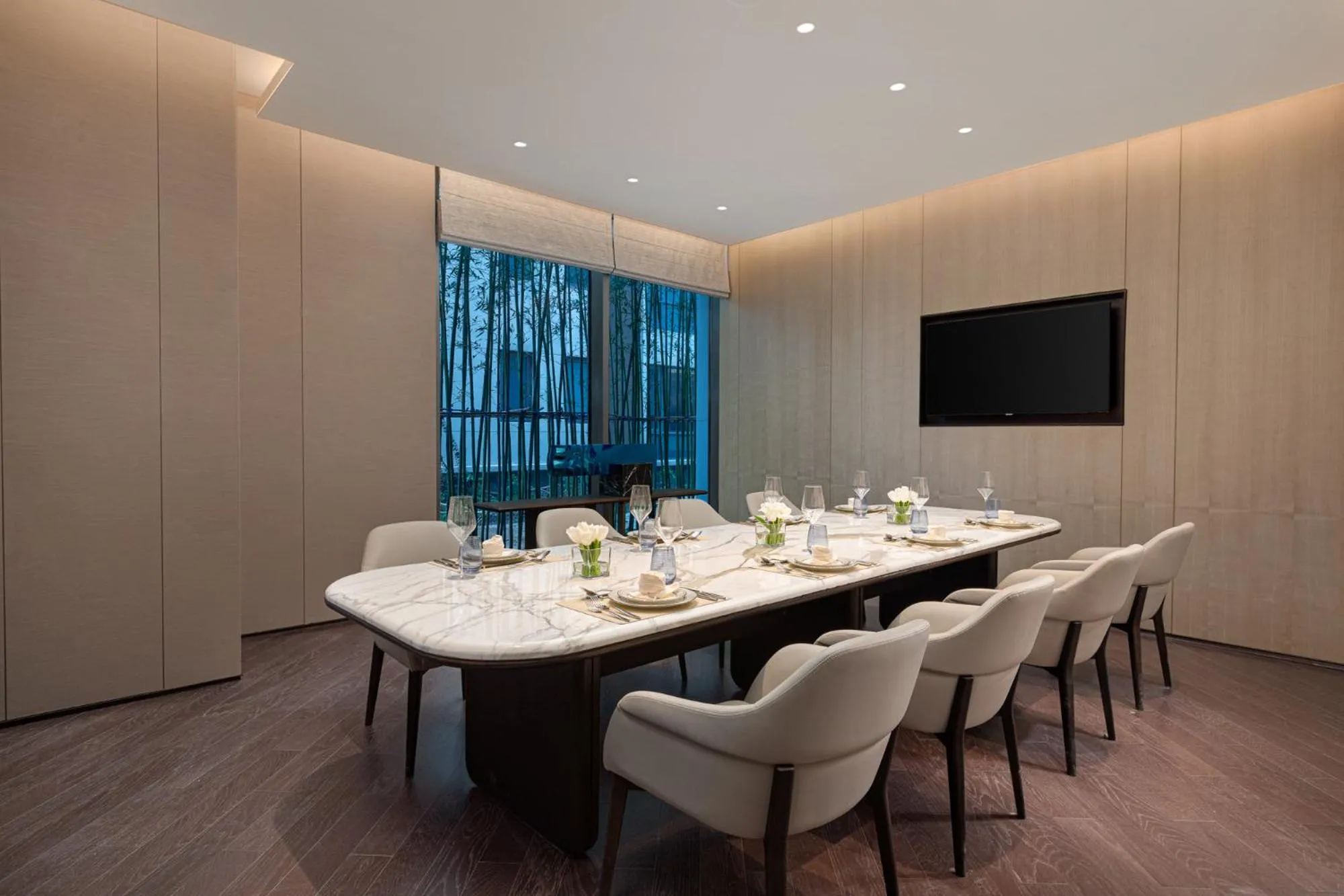 Restaurant/places to eat in HUALUXE Shanghai Changfeng Park - Park Lake View