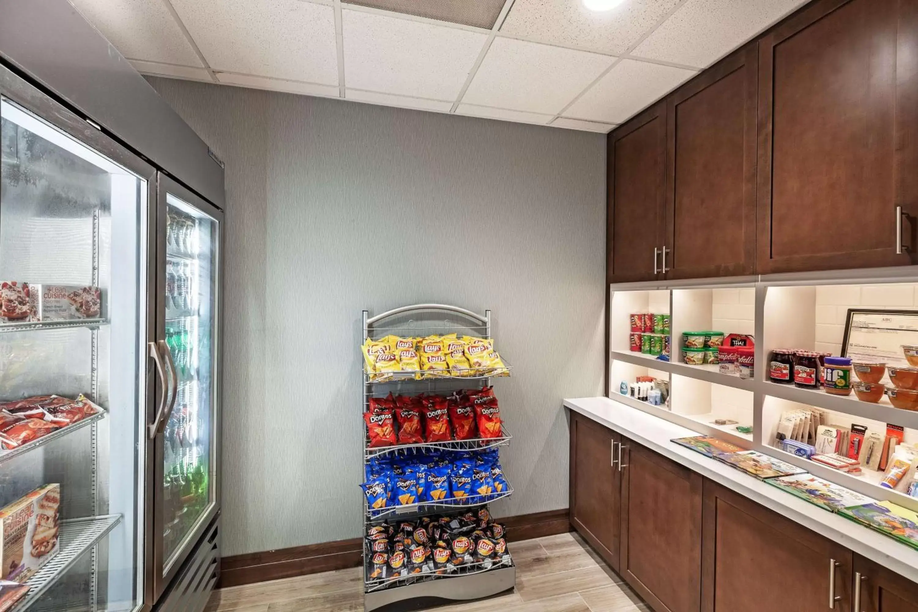 Dining area in Homewood Suites by Hilton Greensboro