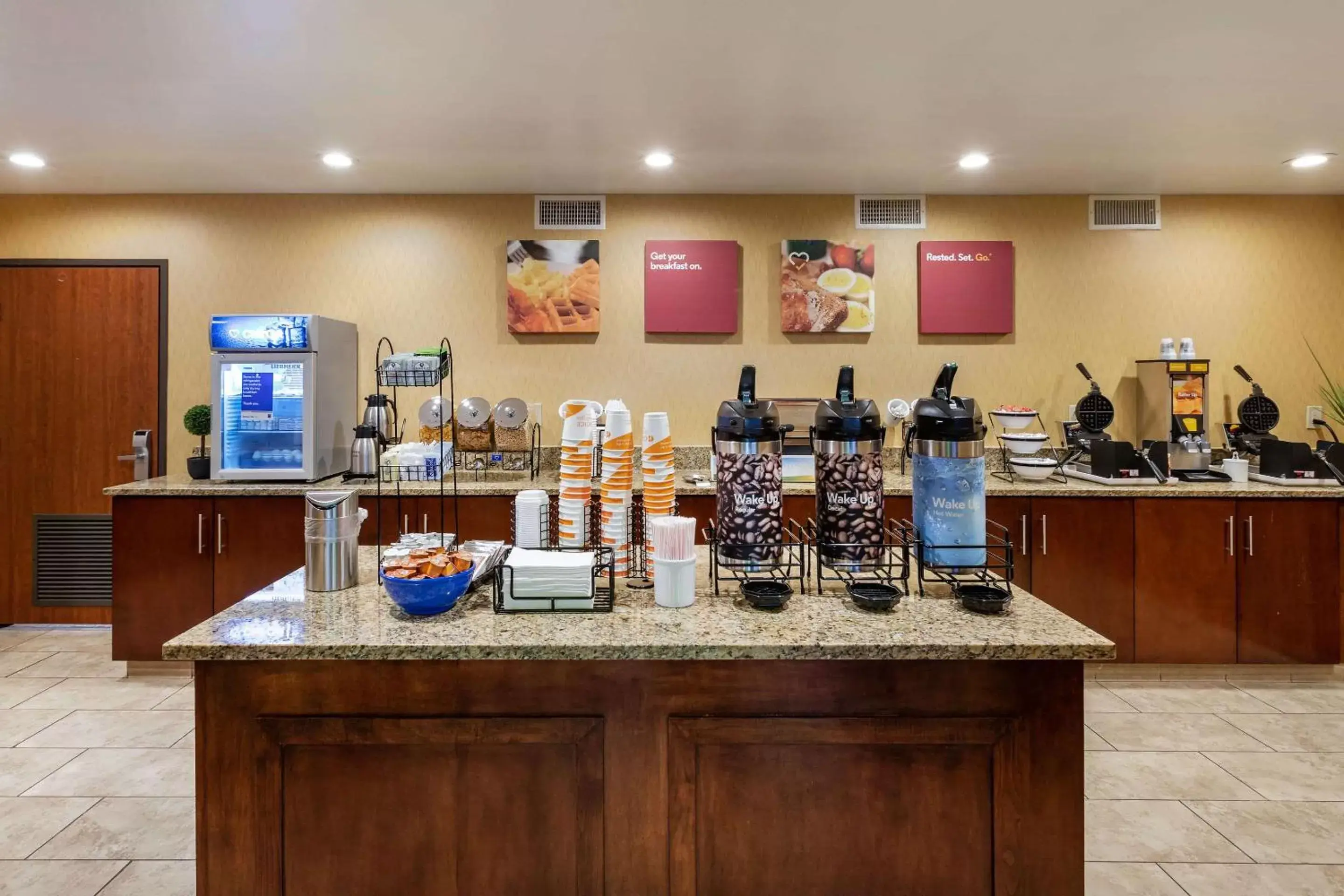 Restaurant/places to eat in Comfort Inn Anaheim Resort