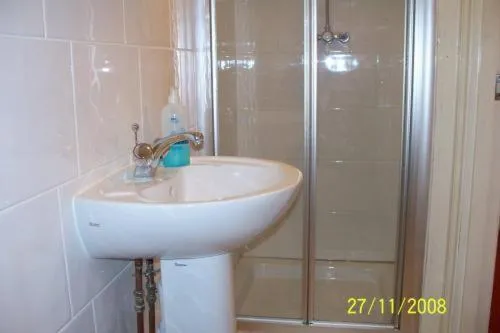 Bathroom in Citystay Hotel