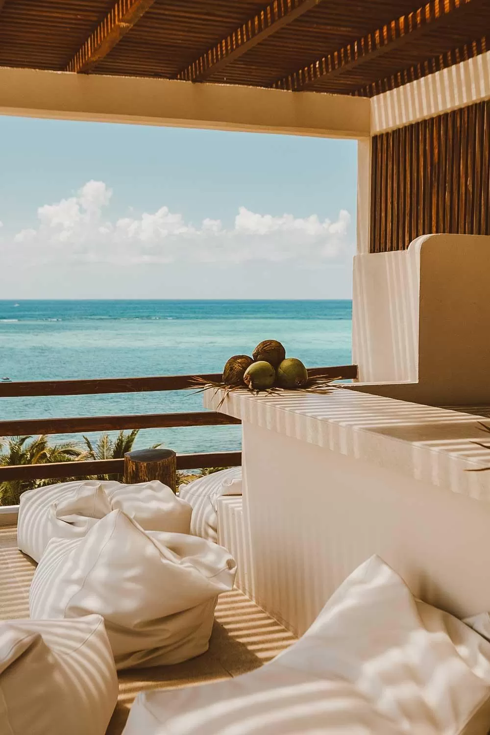 Swimming pool in Jashita Hotel