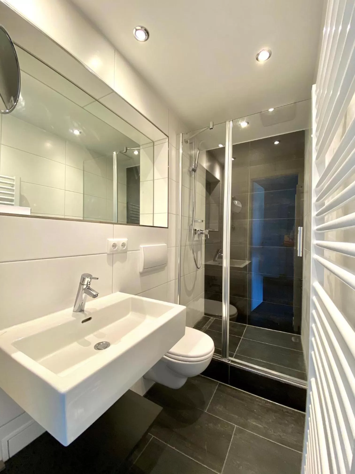 Photo of the whole room in Hotel zum Fischer