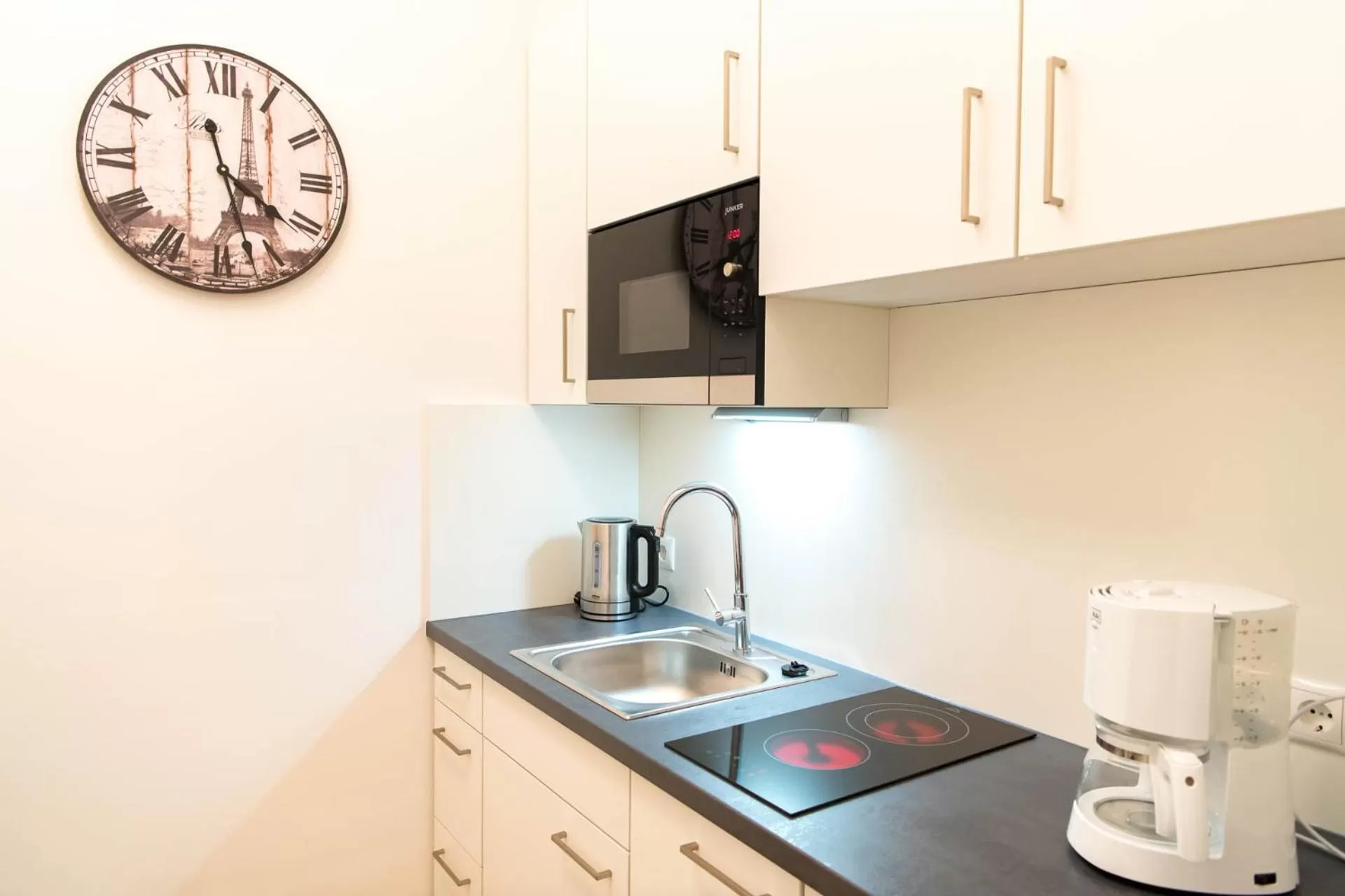Kitchen or kitchenette, Kitchen/Kitchenette in Minihotel Graz Apartments