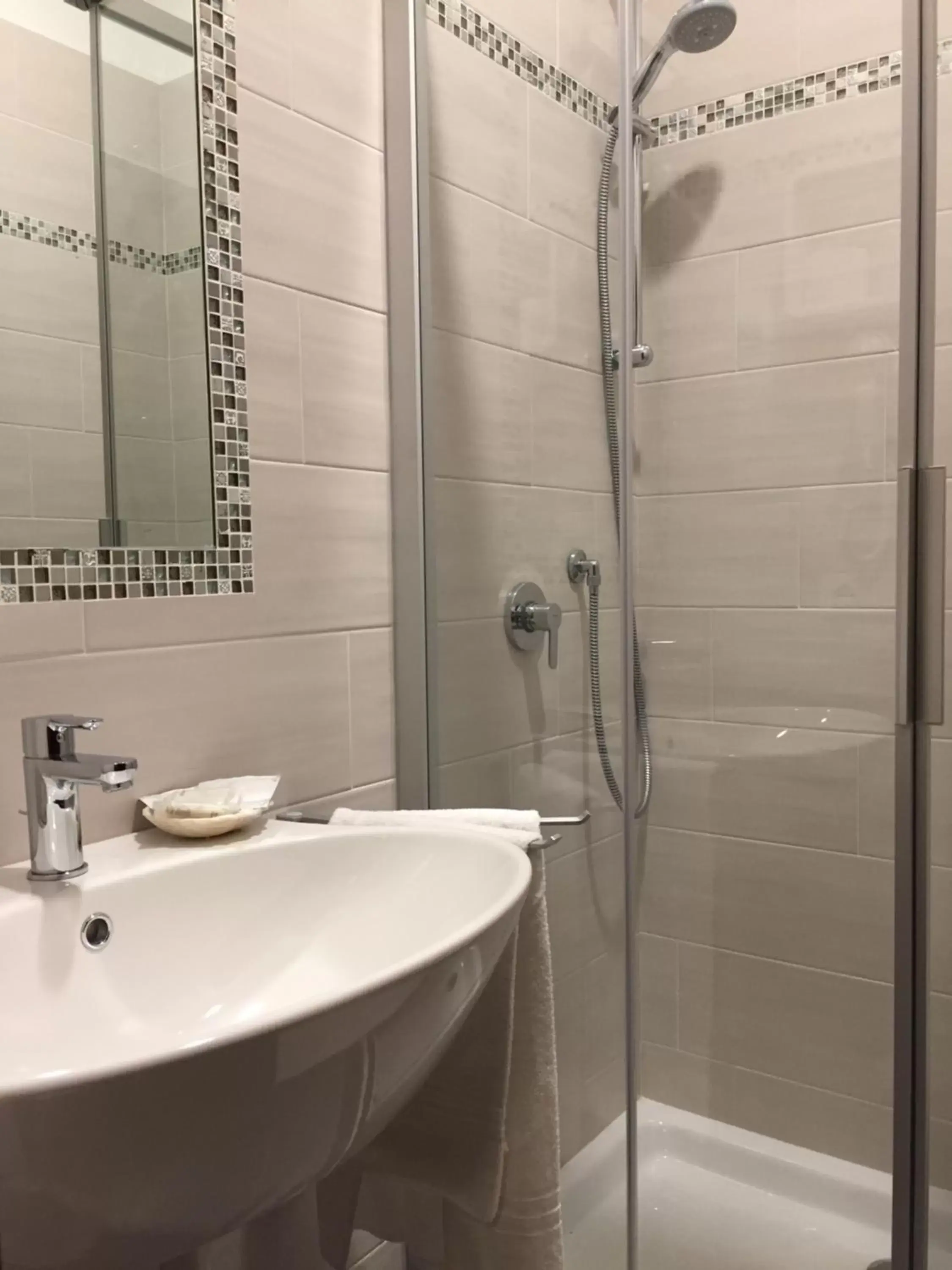 Photo of the whole room, Bathroom in Hotel Guerrini
