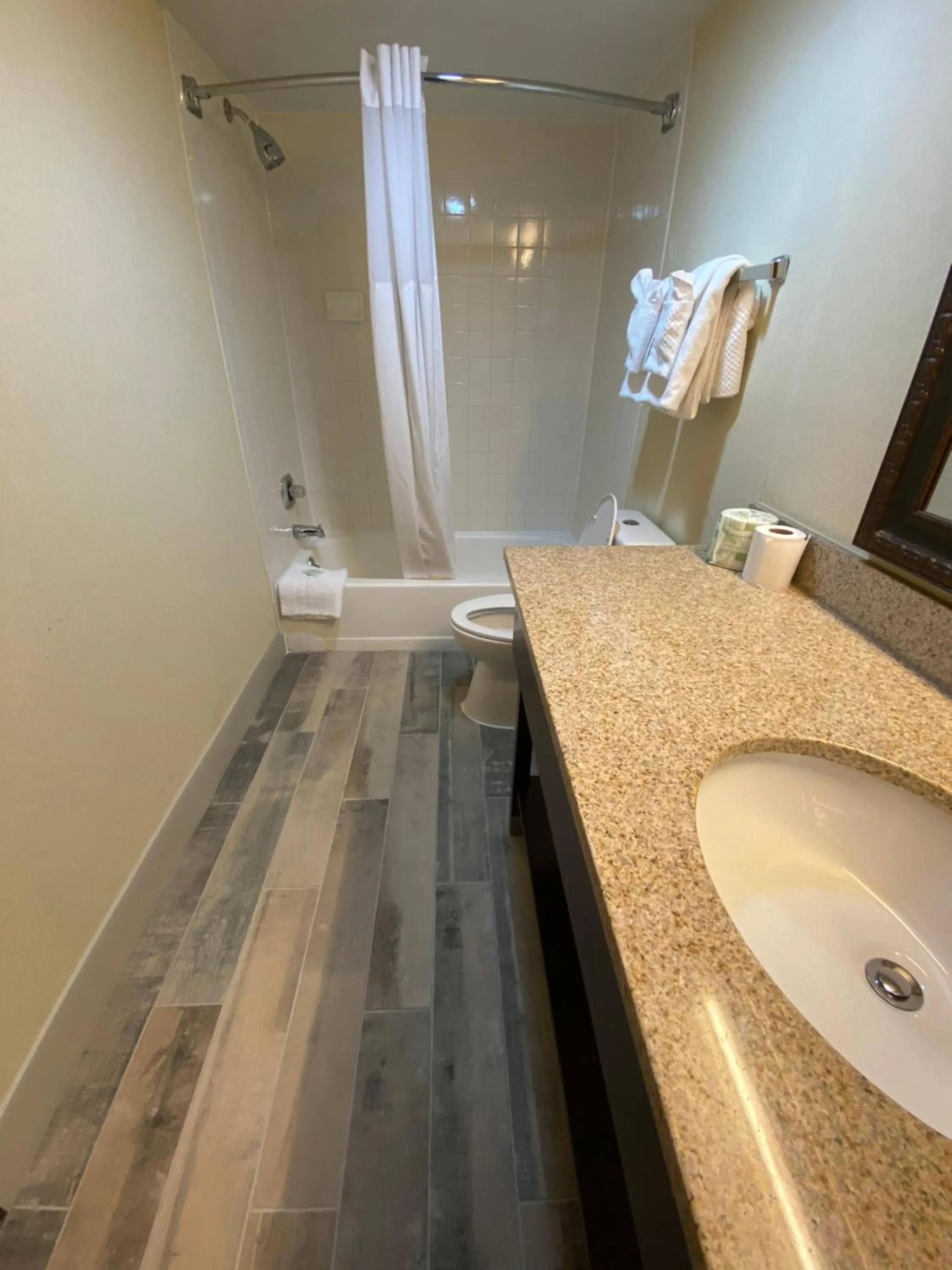 Shower in Wyndham Garden Grand Rapids Airport