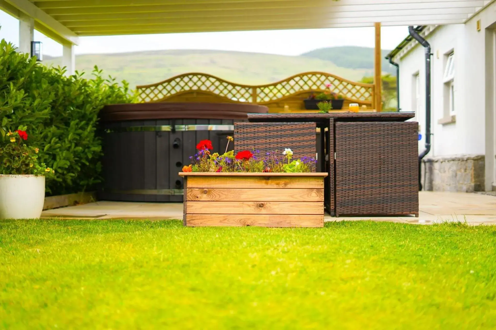 Hot Tub in Clonlum Holiday Cottages