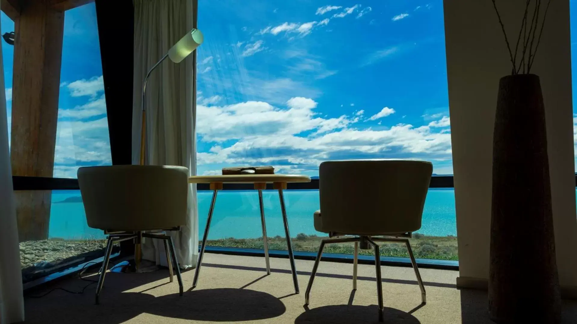 Lake view, Mountain View in Design Suites Calafate