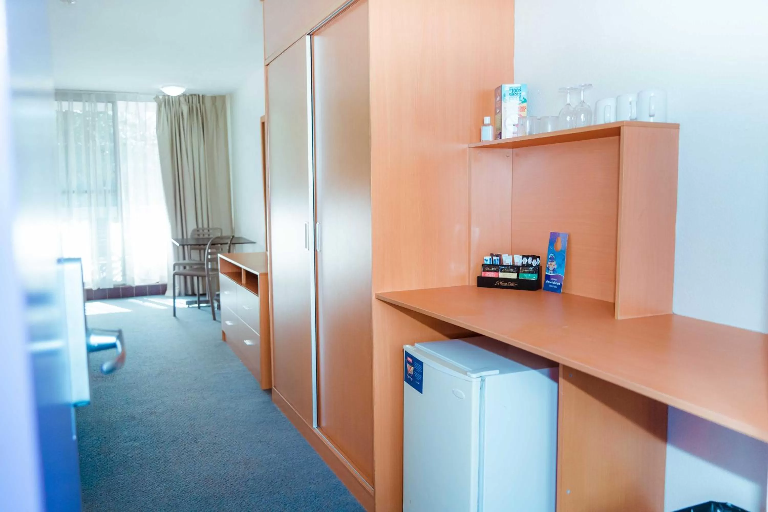 hair dresser in Paradise Resort Gold Coast