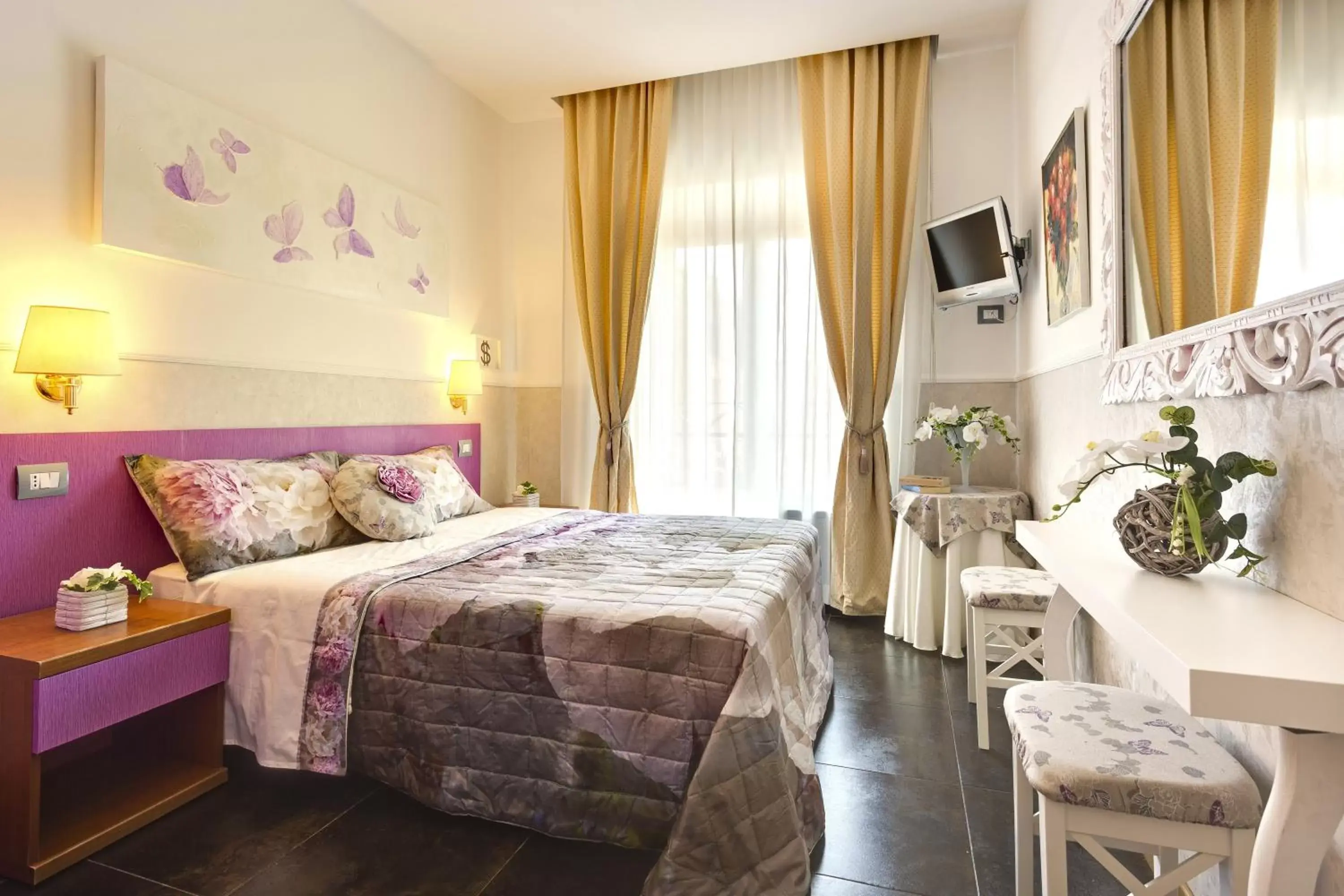 Bedroom, Bed in Hotel Marcantonio