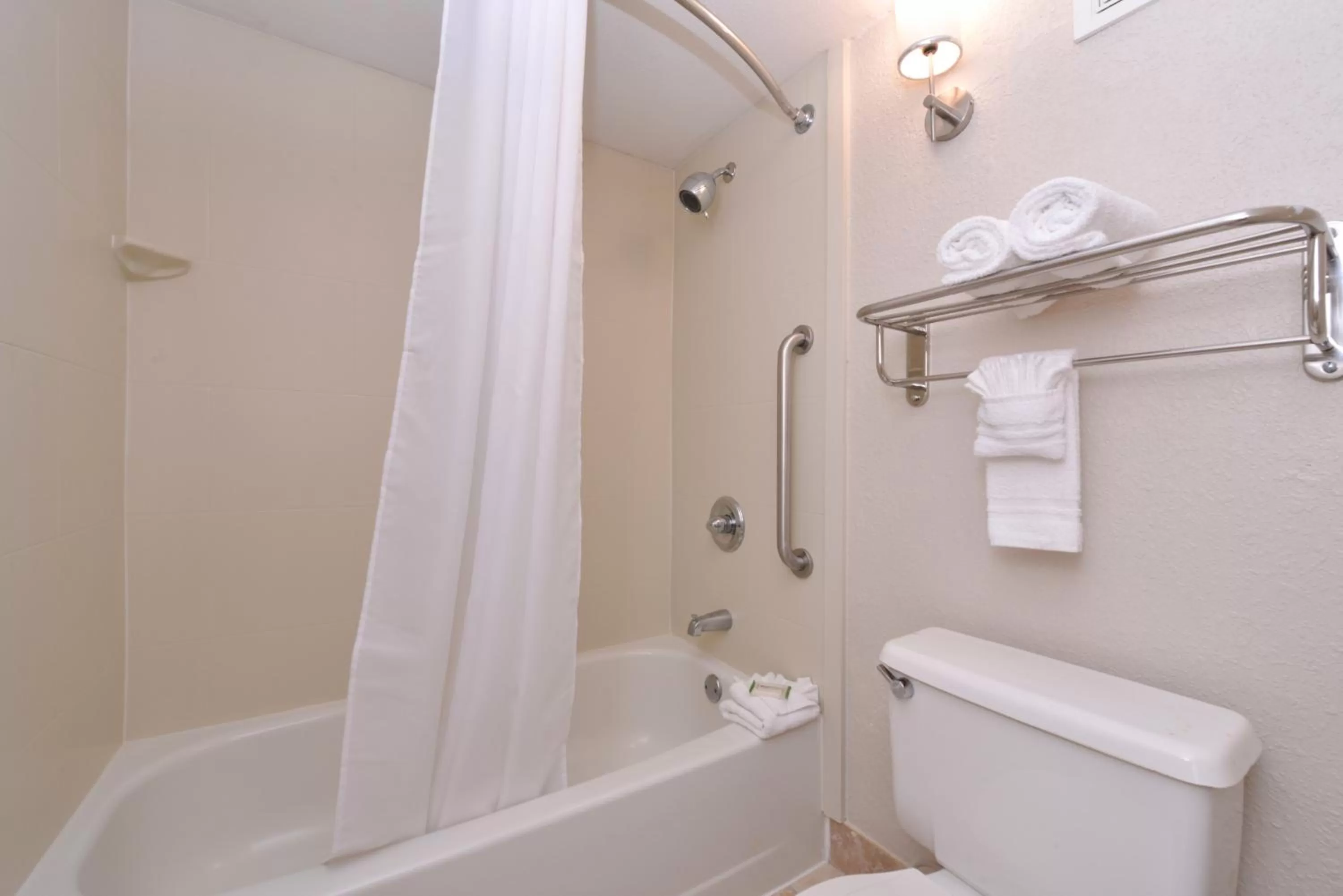 King Room with BathTub - Disability Access  in Best Western International Drive - Orlando