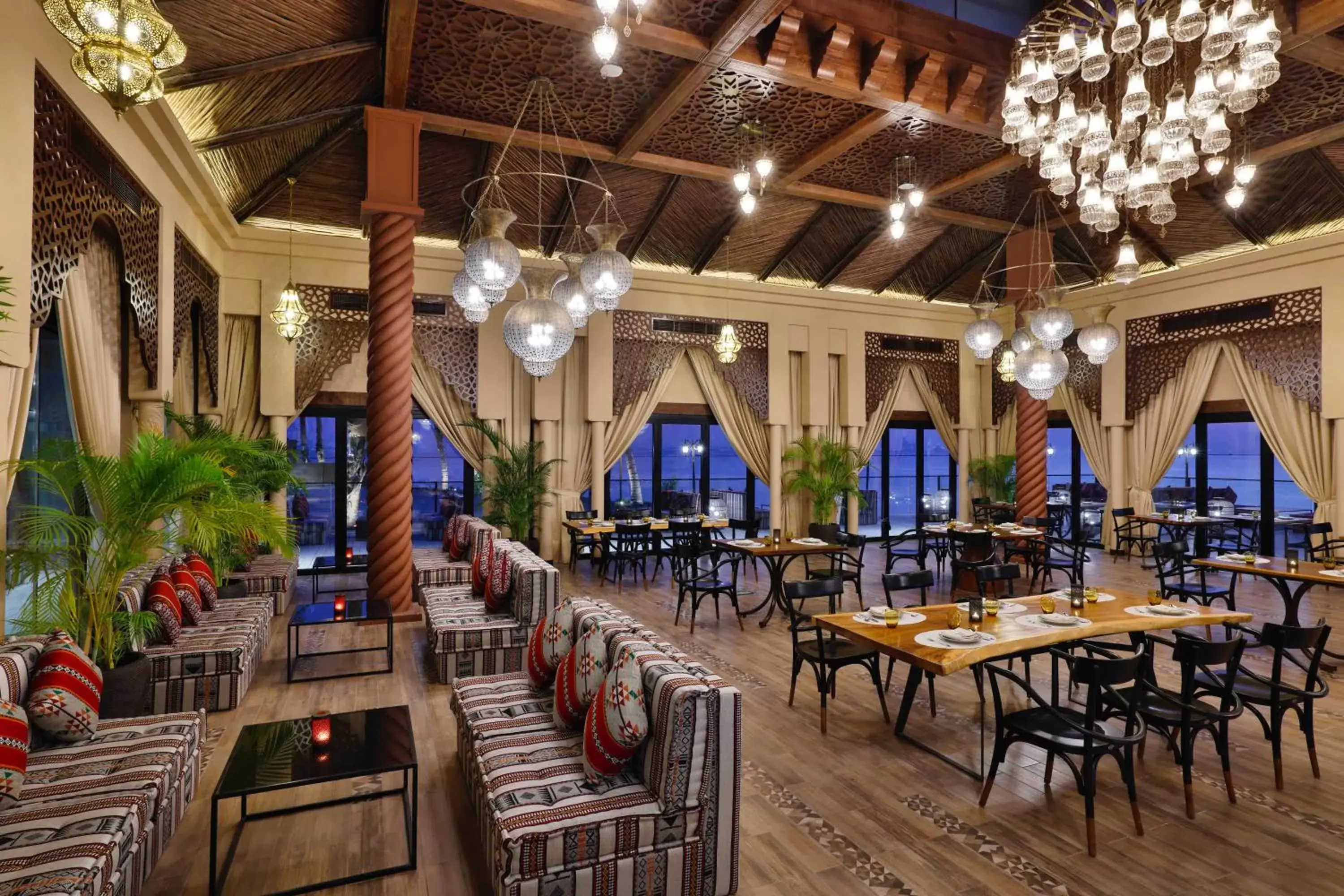 Restaurant/Places to Eat in Anantara World Islands Dubai Resort
