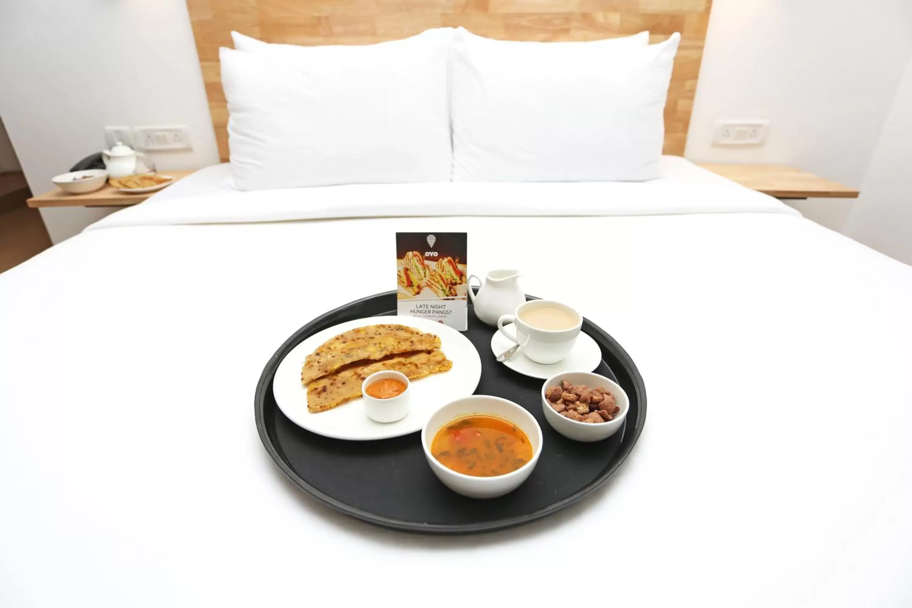 Continental breakfast, Bed in Hotel The Royal Krishna