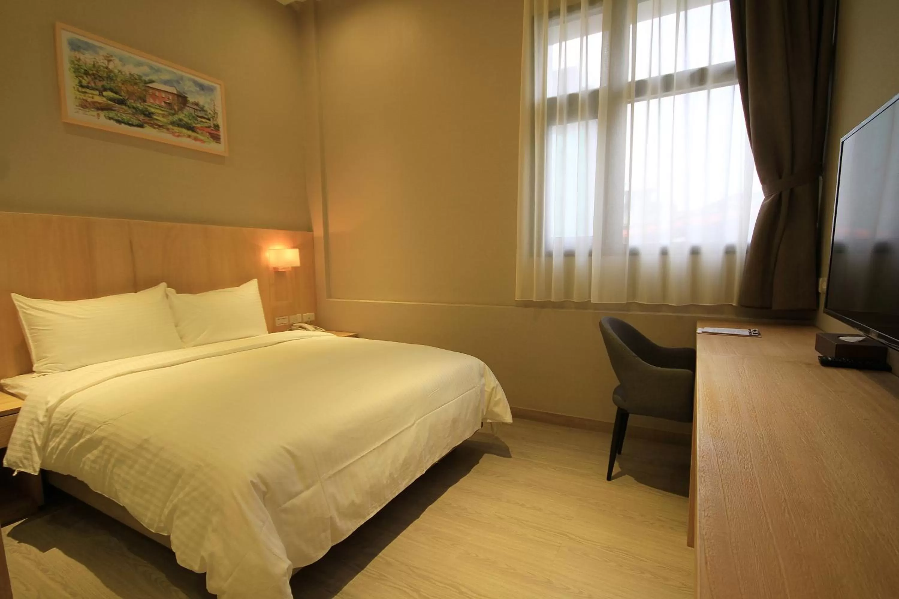 Photo of the whole room, Bed in Hangkhau Hotel