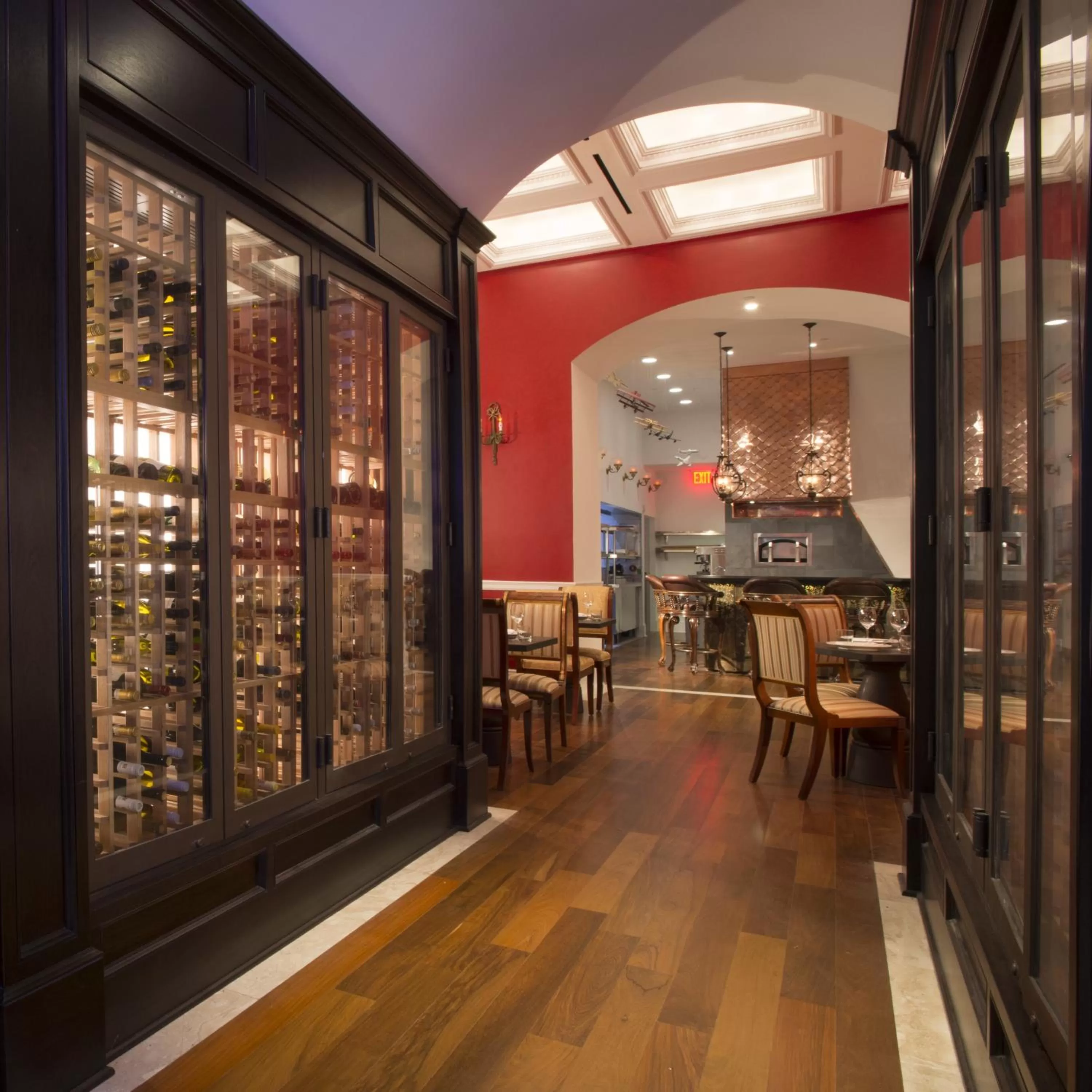 Restaurant/Places to Eat in The Kimberly Hotel