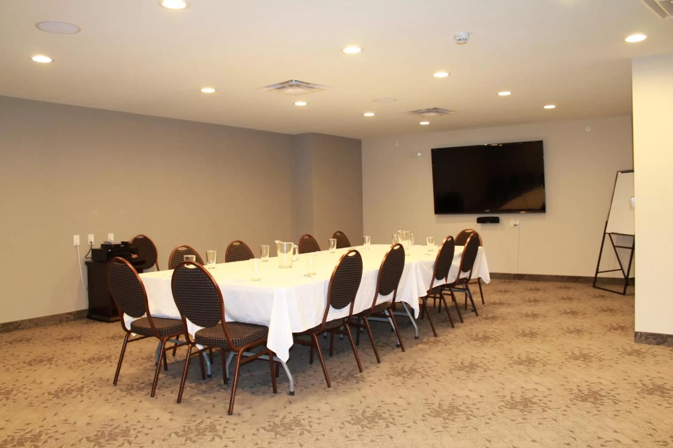 Meeting/conference room in The Kanata by BCMInns Blairmore