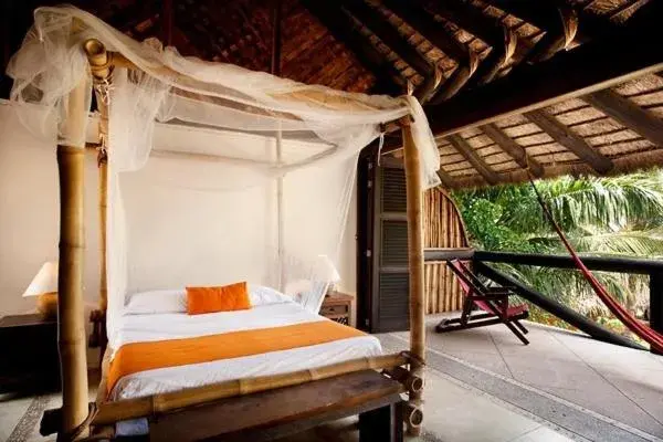 Balcony/Terrace, Bed in El Alquimista Yoga Spa