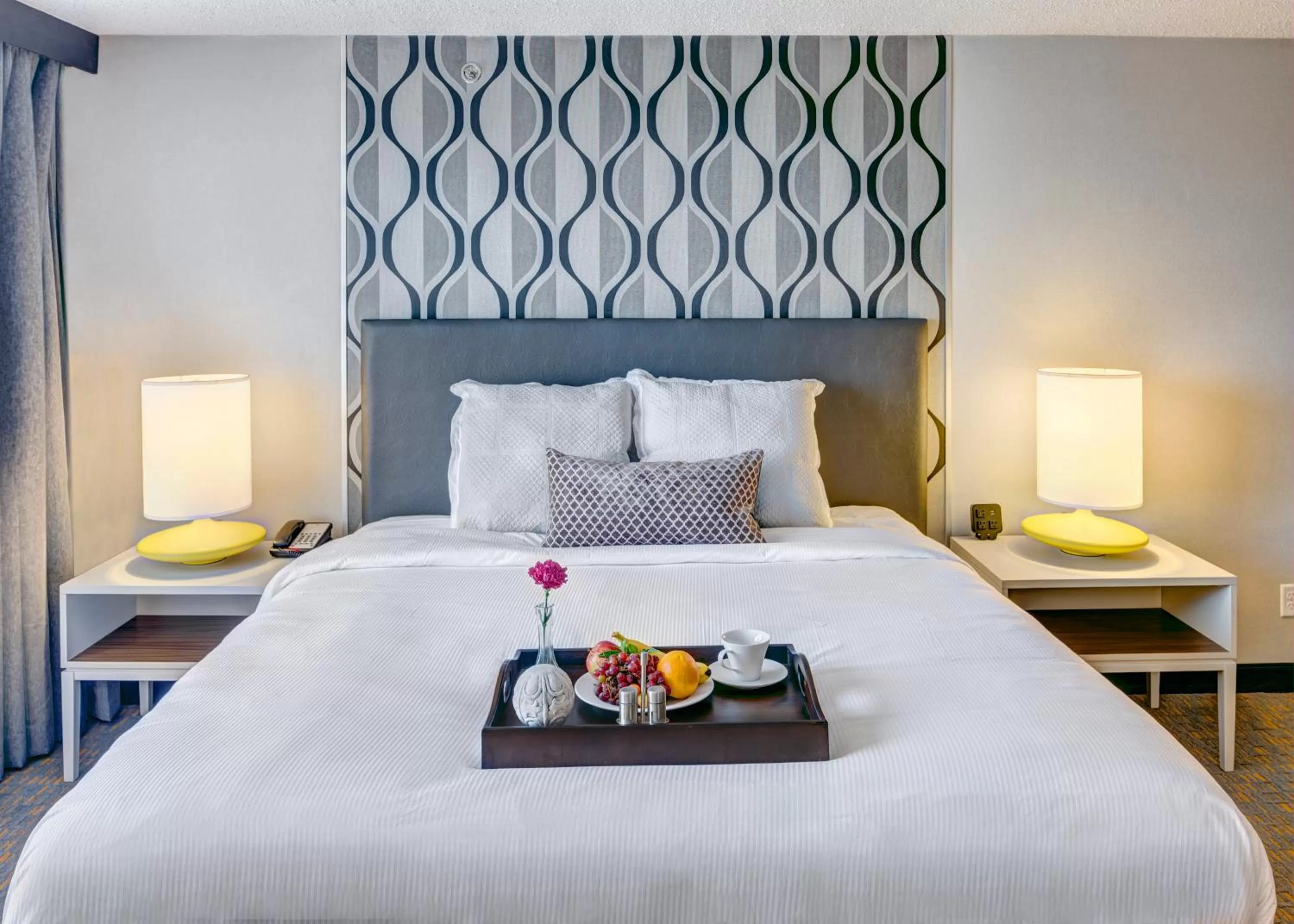 Bed in Wyndham Fort Smith City Center