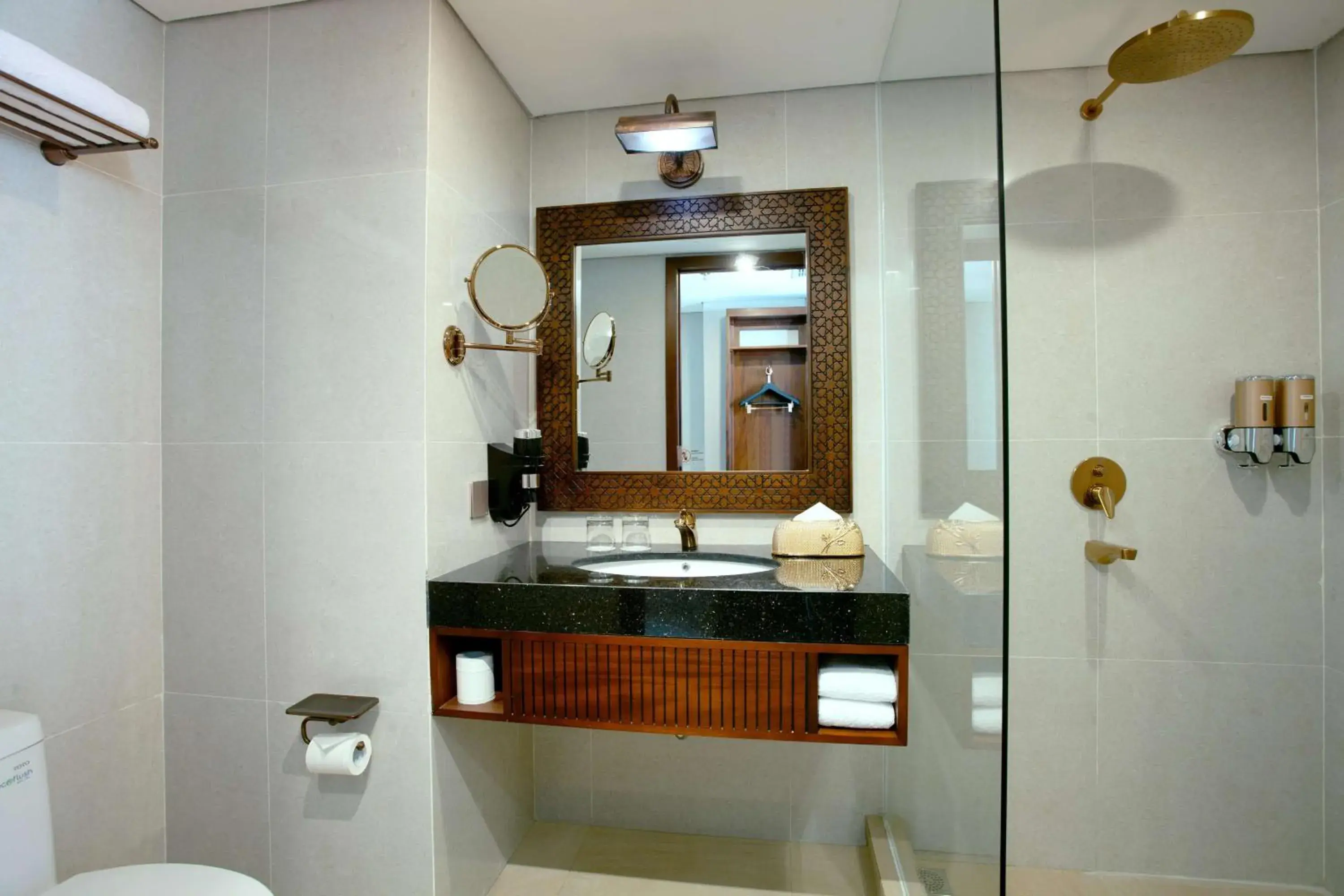 Bathroom in Alhambra Hotel & Convention, BW Signature Collection Bathroom in Alhambra Hotel & Convention, BW Signature Collection