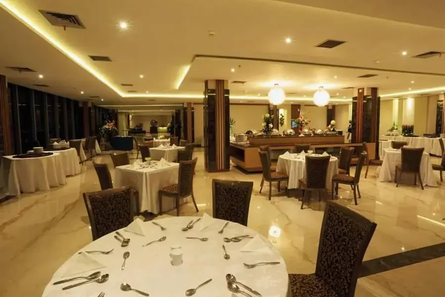 Restaurant/Places to Eat in Pasar Baru Square Hotel Bandung