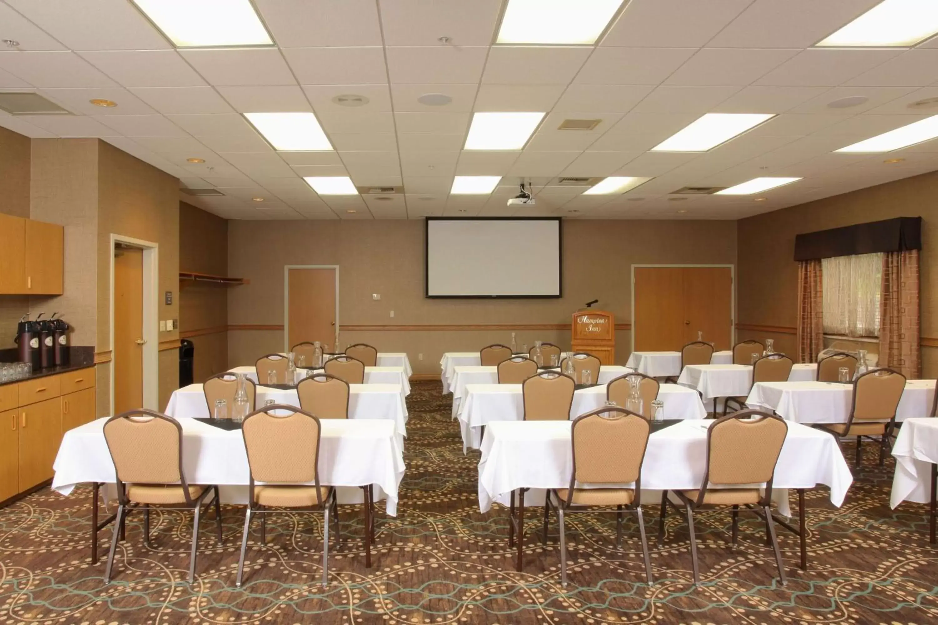 Meeting/conference room in Hampton Inn By Hilton Spokane
