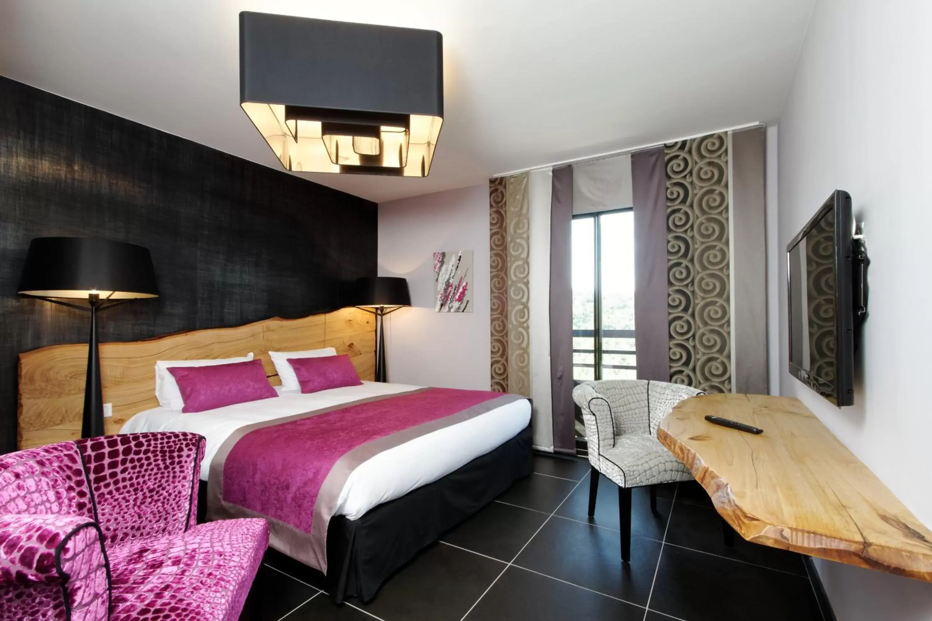 Bedroom, Bed in Mercure Brignoles Golf de Barbaroux & Spa