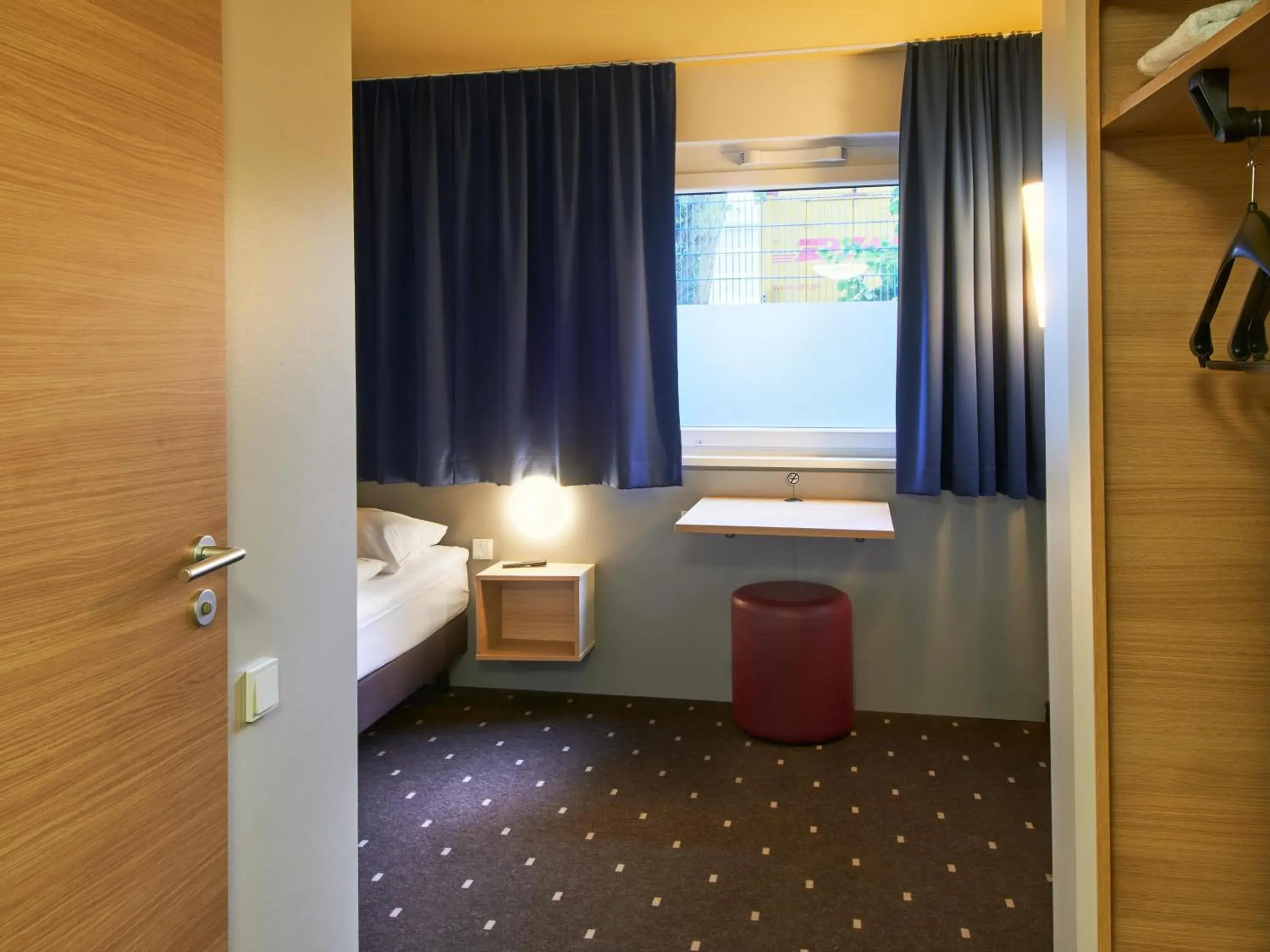 Photo of the whole room in B&B Hotel Frankfurt-Nord