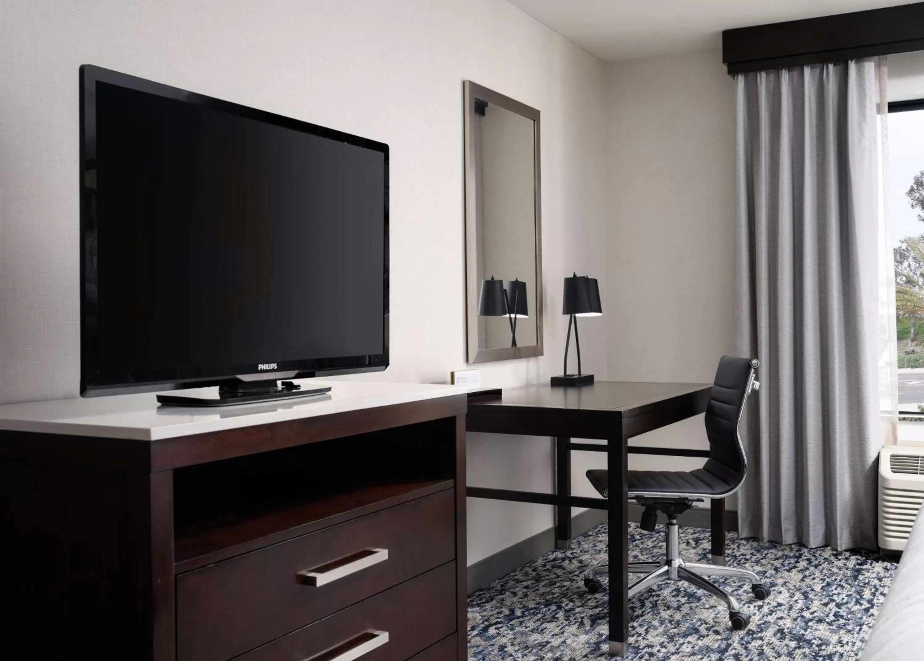 Bedroom in Hilton Garden Inn Los Angeles/Redondo Beach