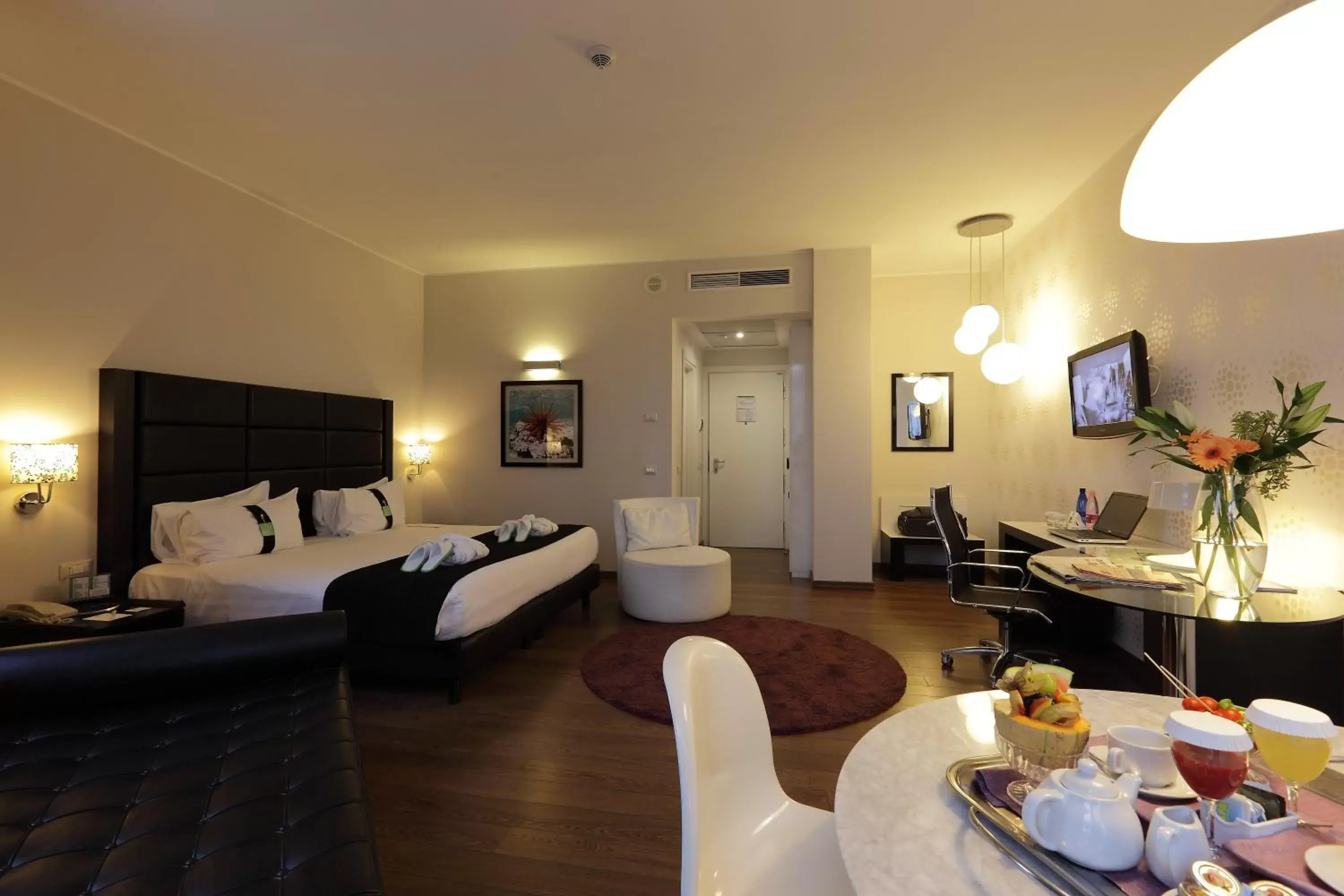 Photo of the whole room in Holiday Inn Genoa City, an IHG Hotel