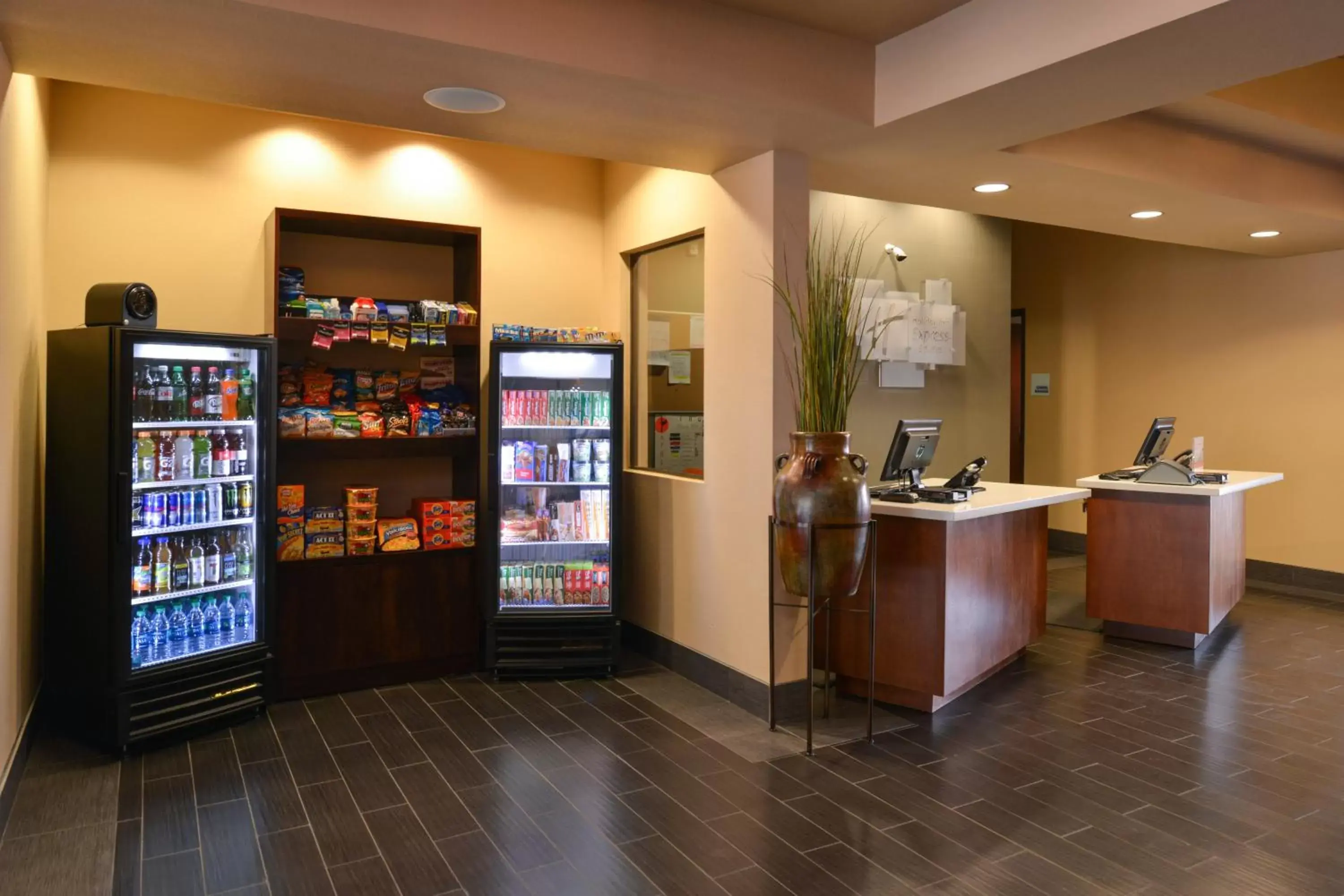 Other, Lobby/Reception in Holiday Inn Express & Suites Globe, an IHG Hotel