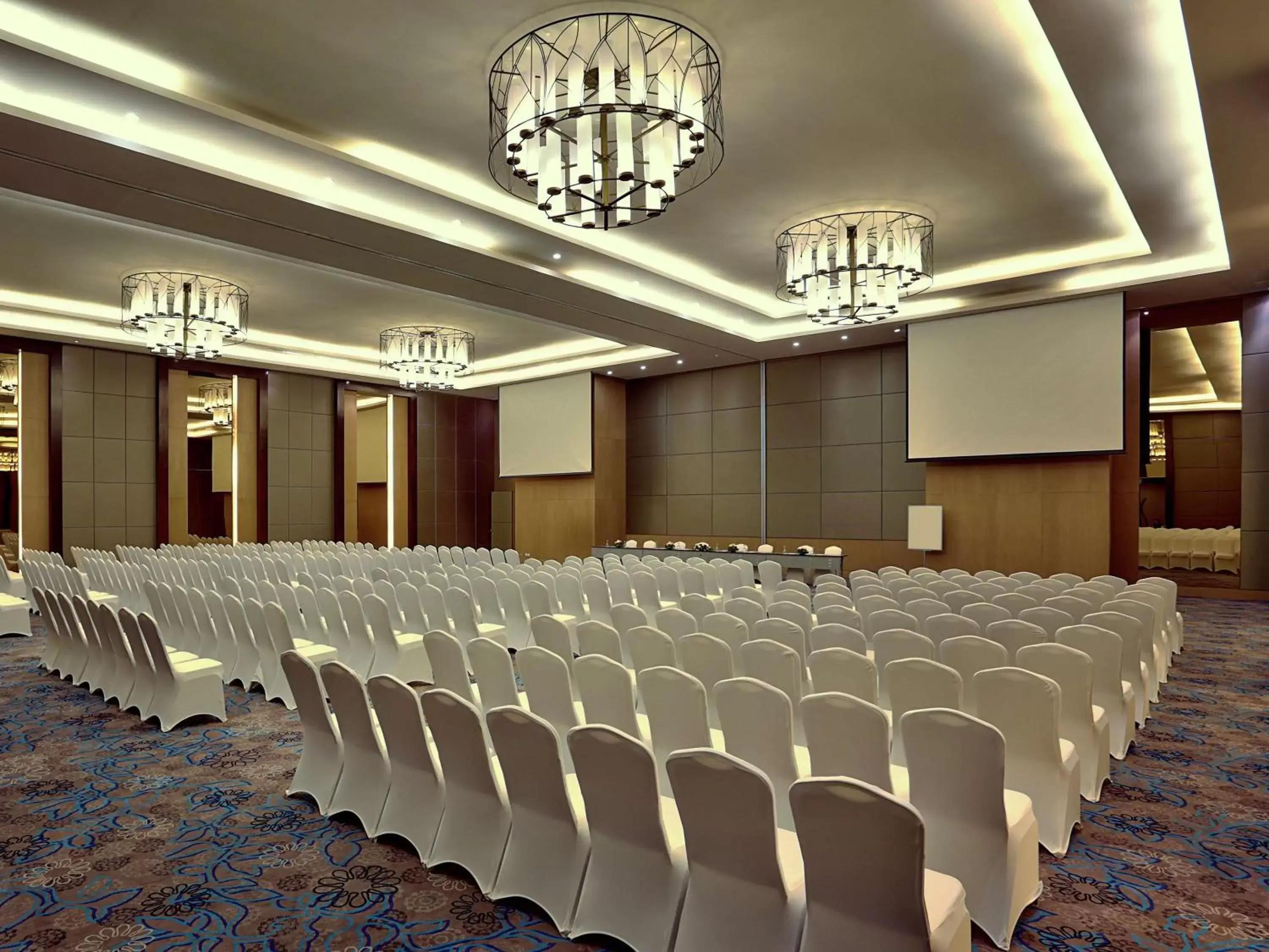 Meeting/conference room in Mercure Serpong Alam Sutera