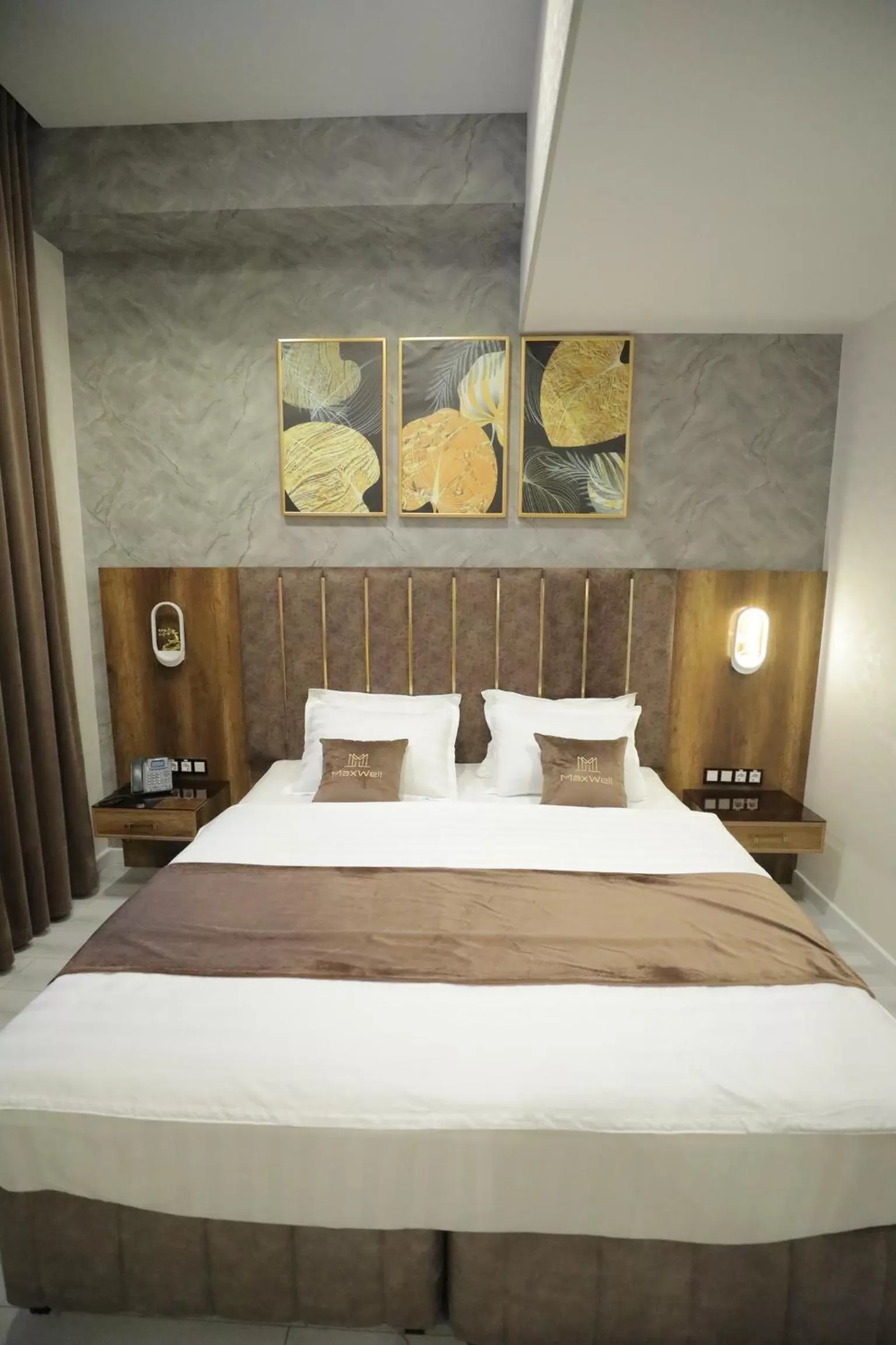 Bed in MaxWell Hotel & SPA