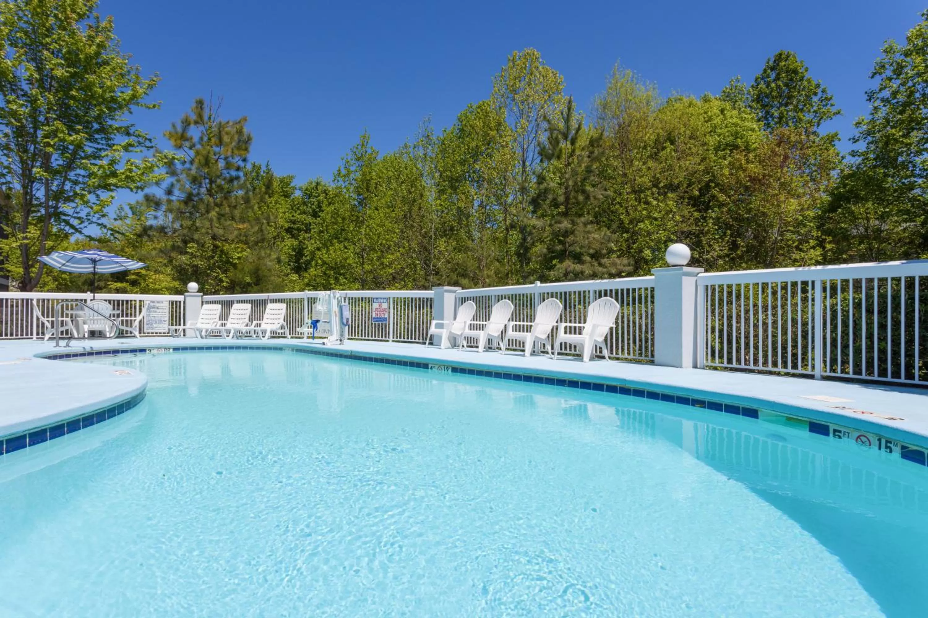 Swimming pool in Holiday Inn Express Hotel & Suites Mebane by IHG