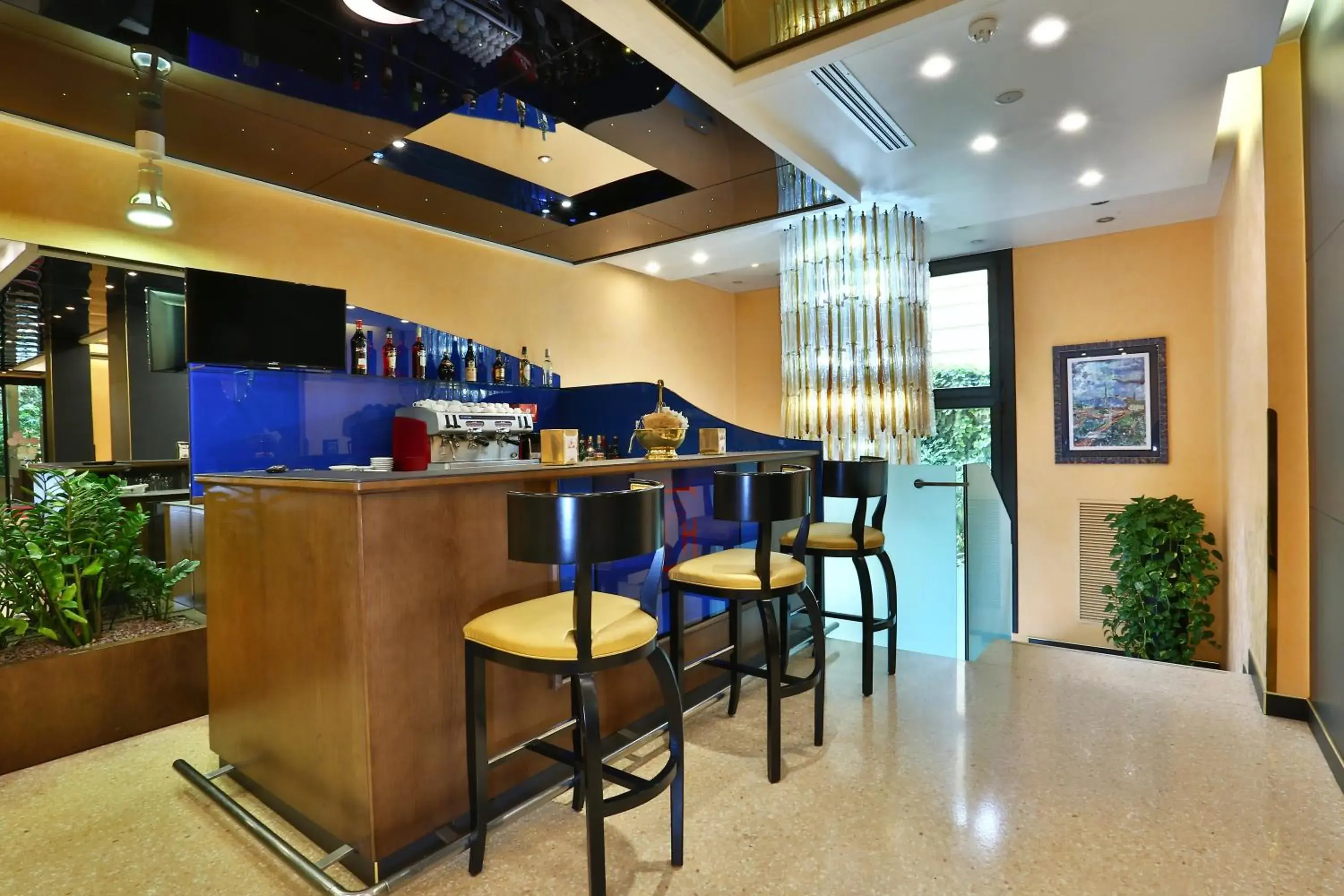 Lounge or bar in Central Park Hotel Modena Lounge or bar in Central Park Hotel Modena