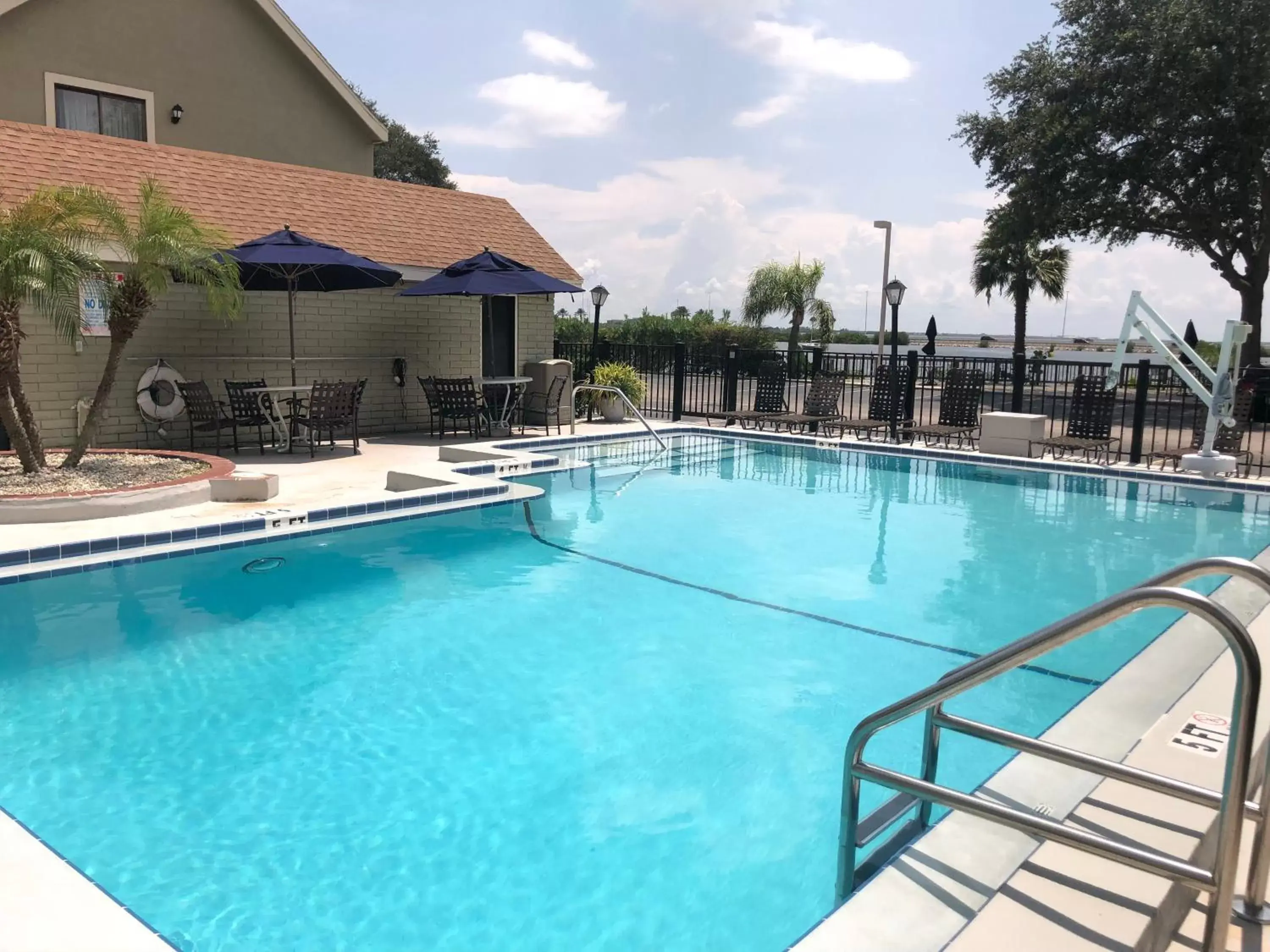 Swimming Pool in Chase Suite Hotel Rocky Point Tampa